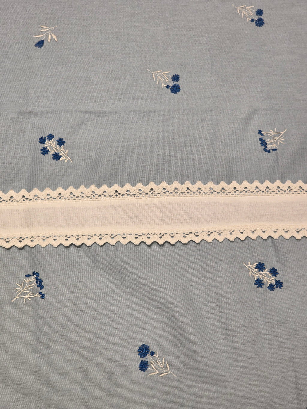 King Size Embroidered Lace Bedsheet Set
