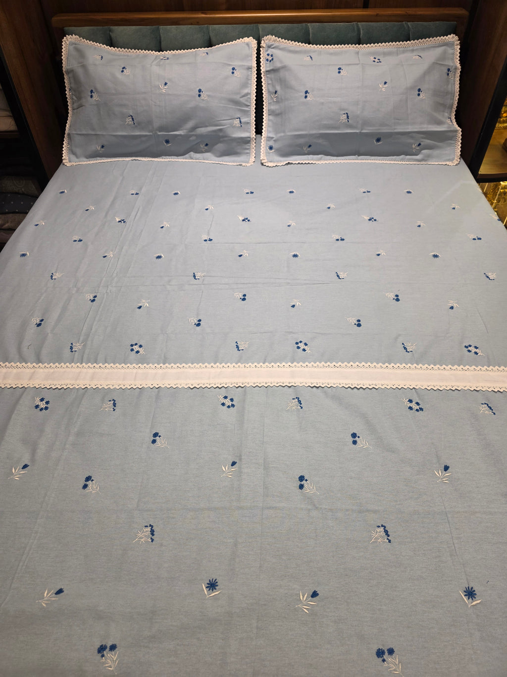 King Size Embroidered Lace Bedsheet Set