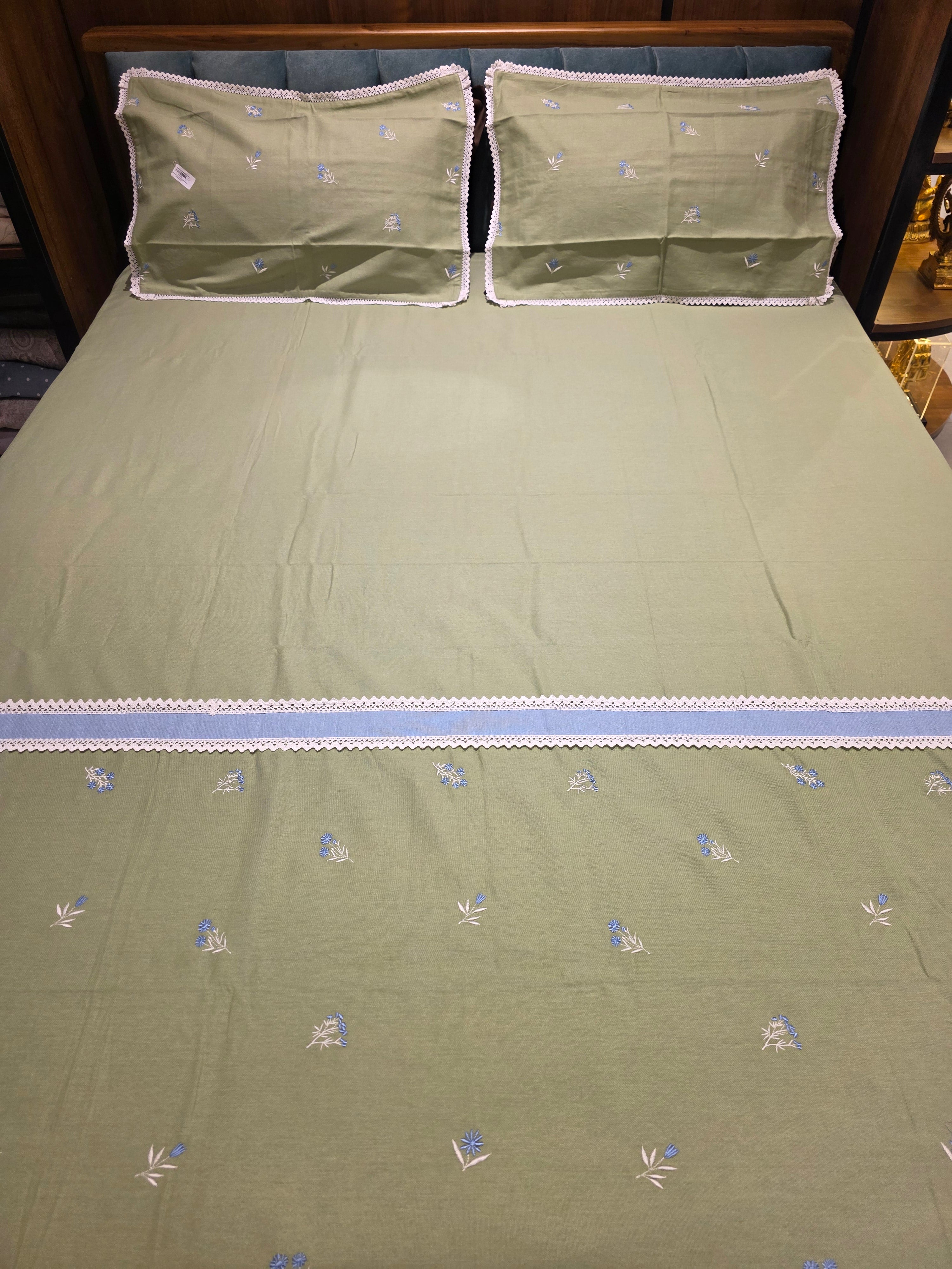 King Size Embroidered Lace Bedsheet Set