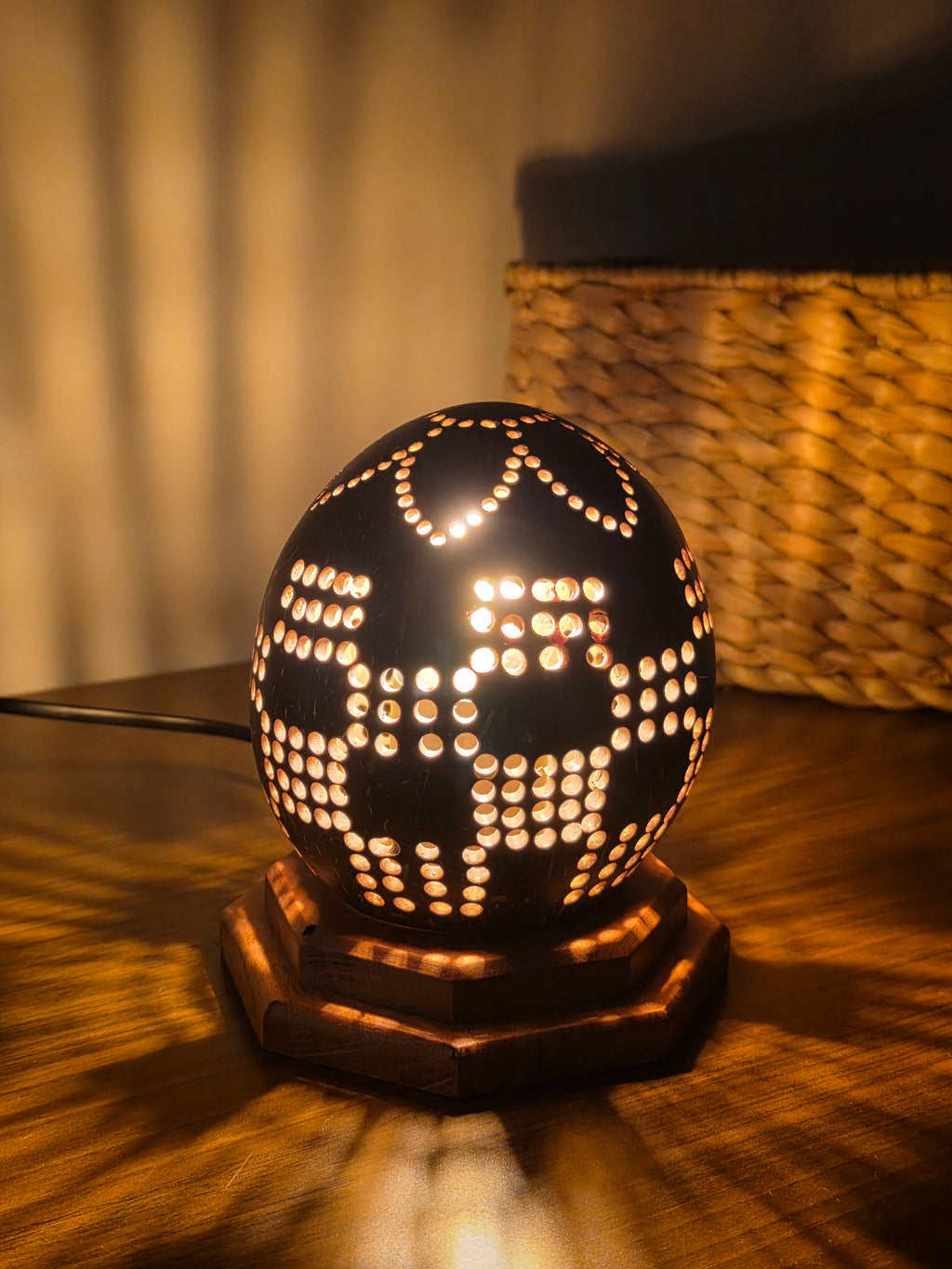 Coconut Shell Table Lamp