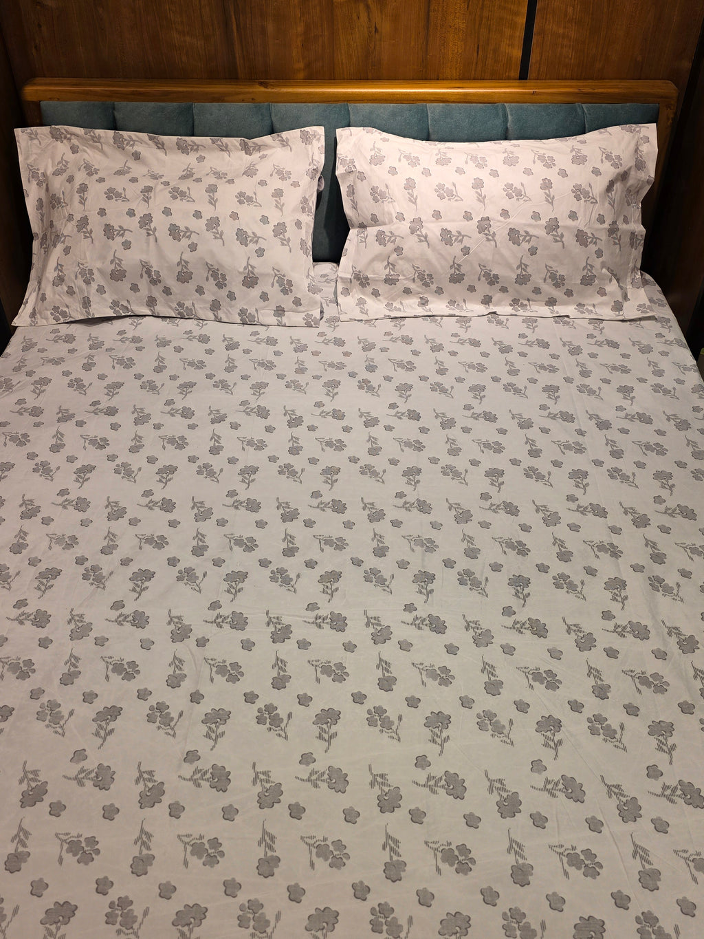 King Size Contrast Bedsheet Set