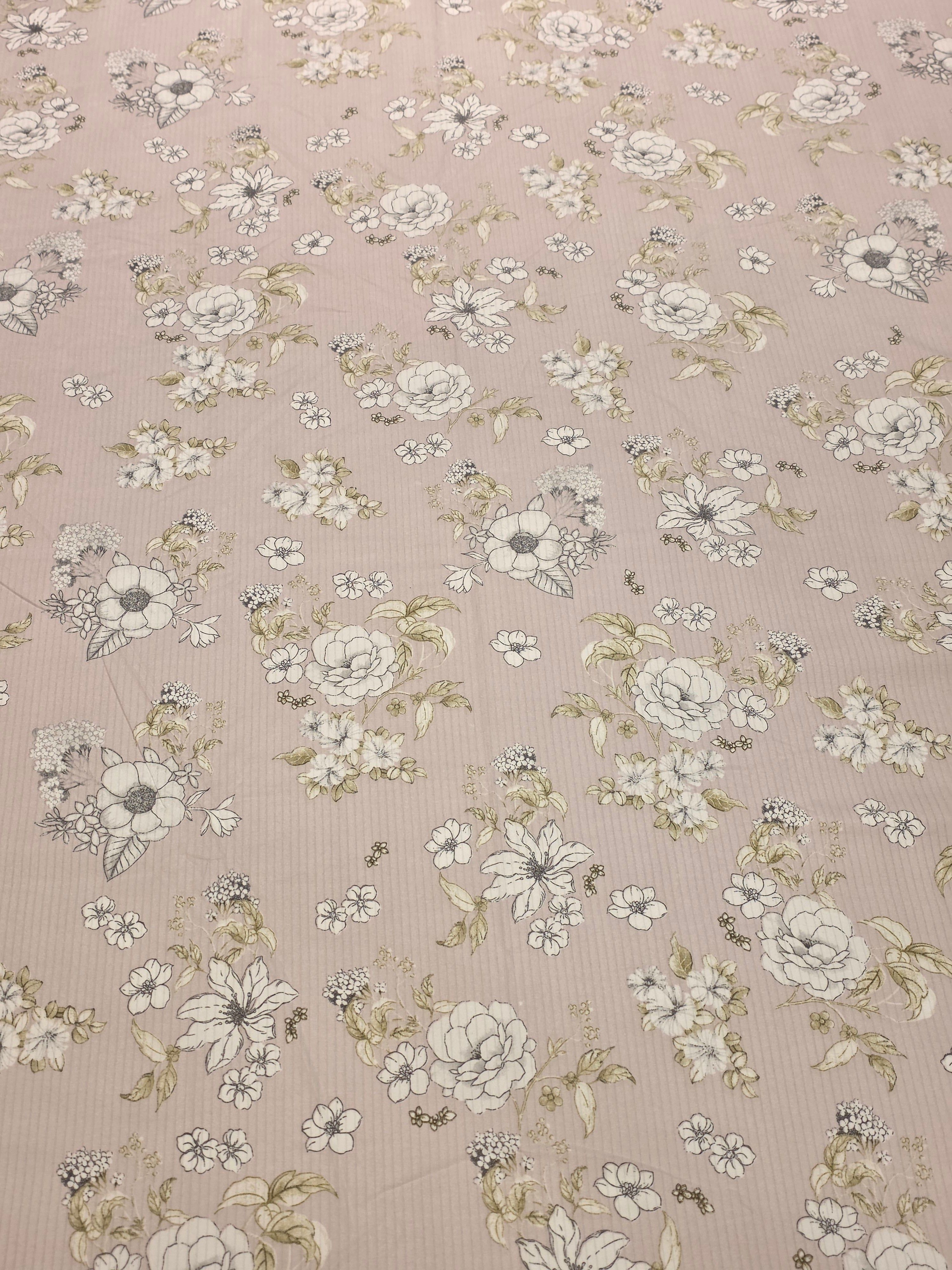 Queen Size Lace Bedsheet Set