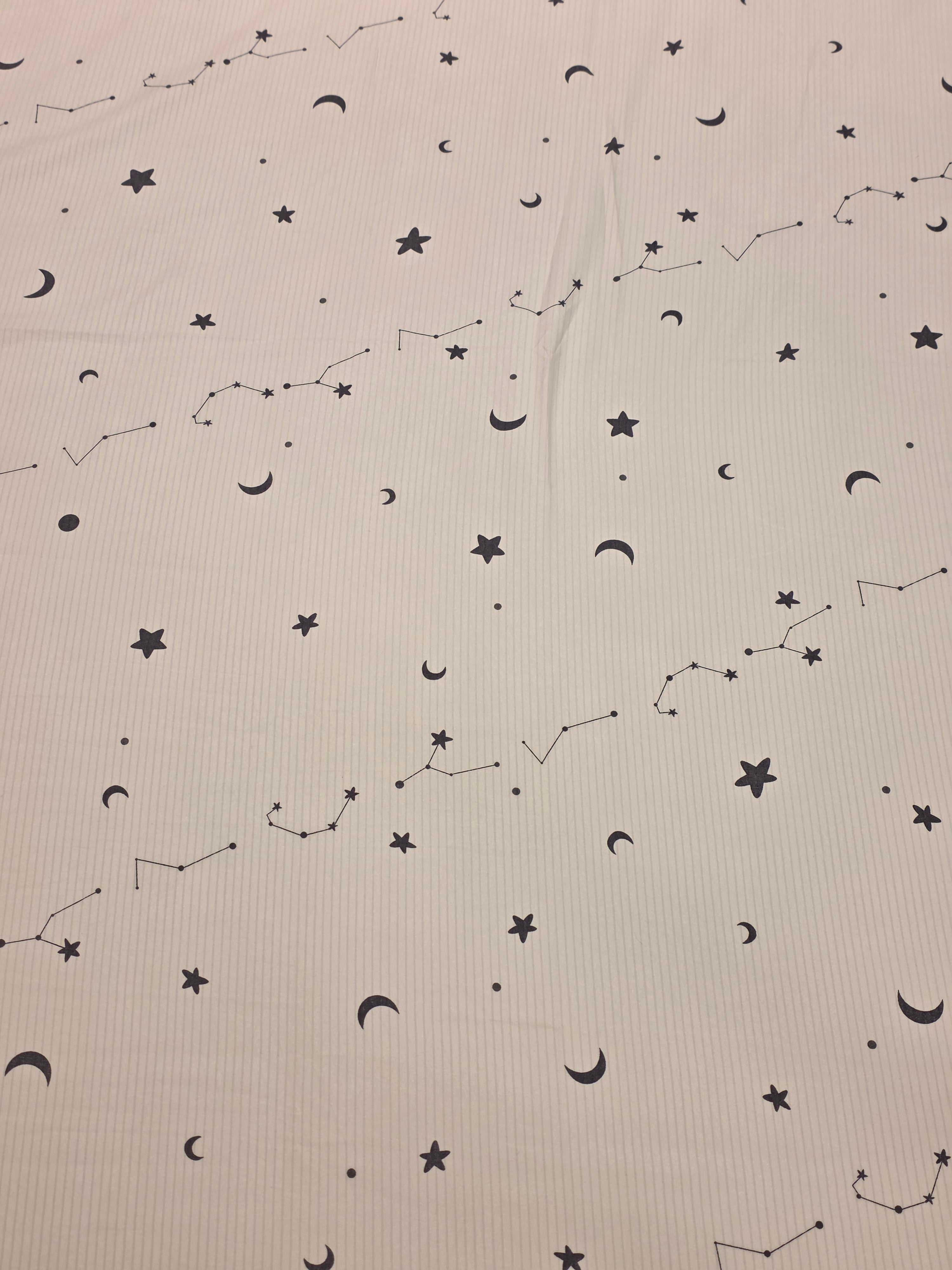 Queen Size Lace Bedsheet Set