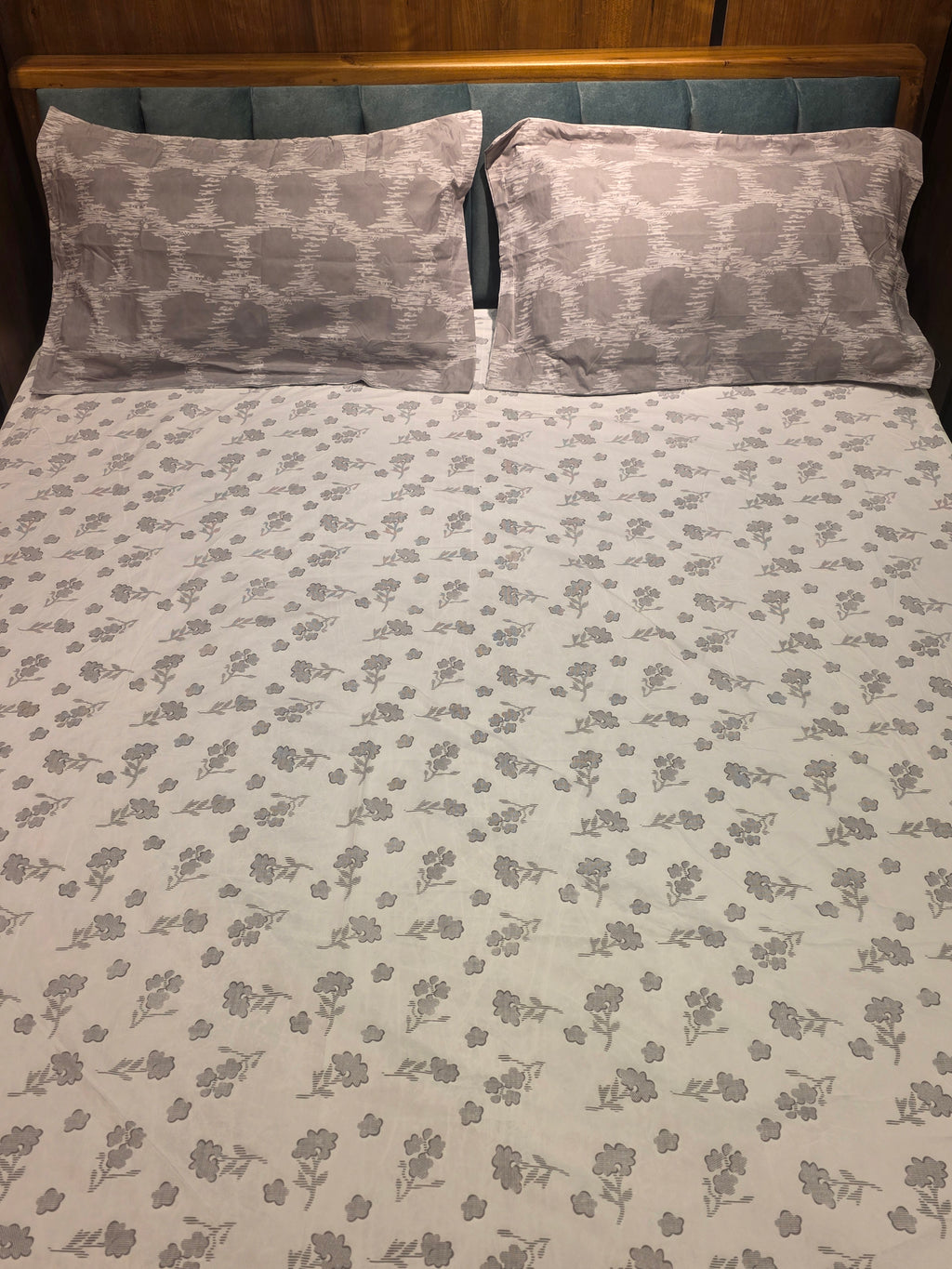 King Size Contrast Bedsheet Set