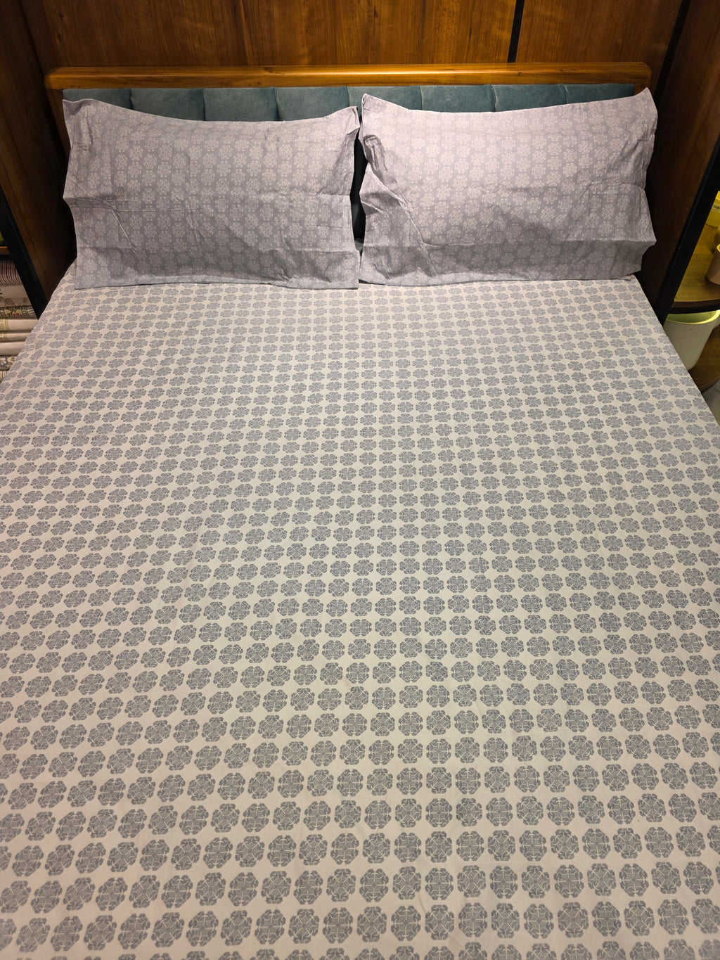King Size Contrast Bedsheet Set