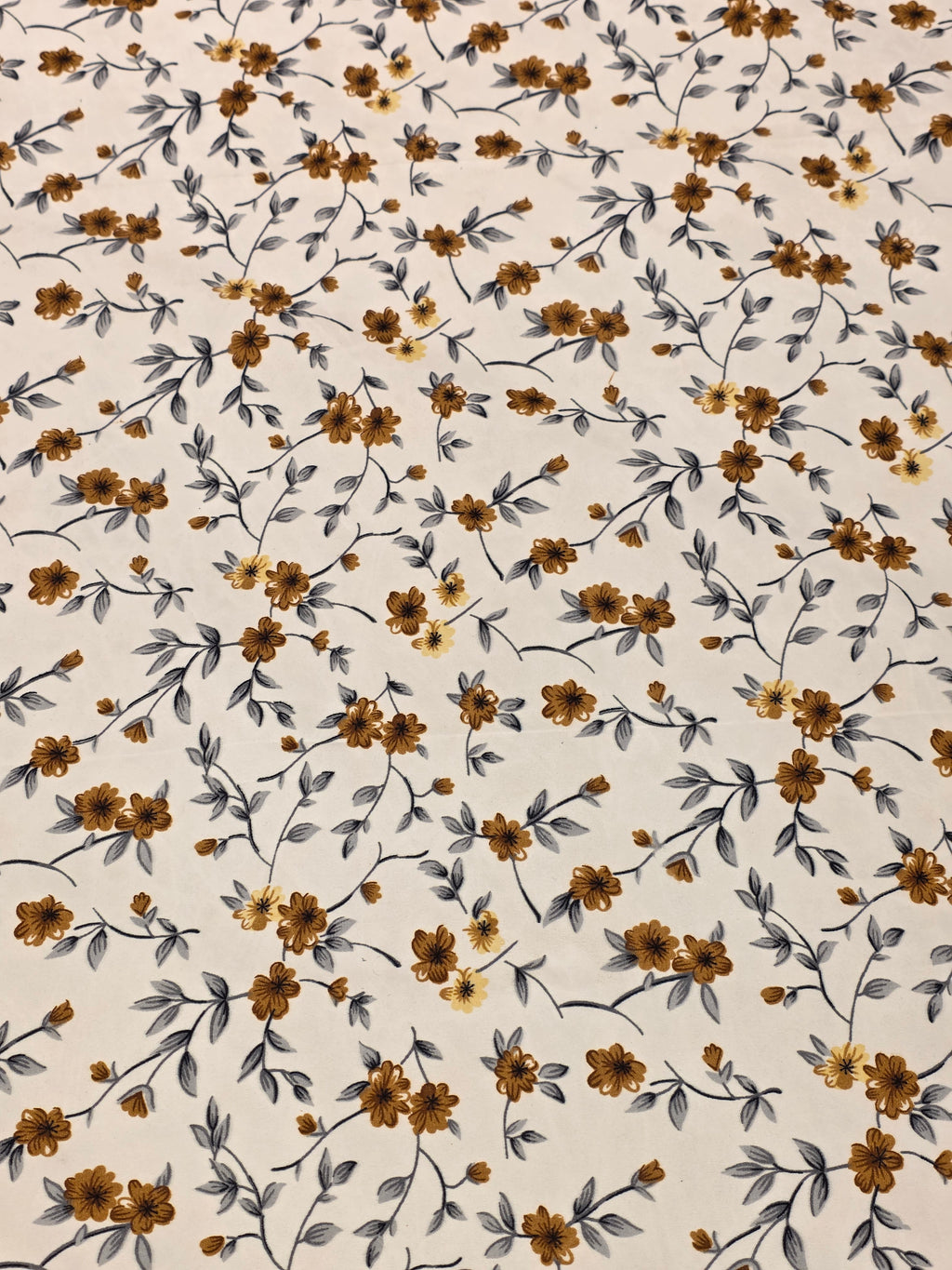 Queen Size Lace Bedsheet Set