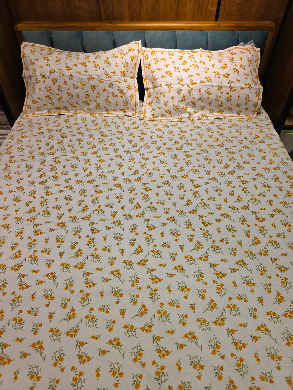 Queen Size Floral Bedsheet Set