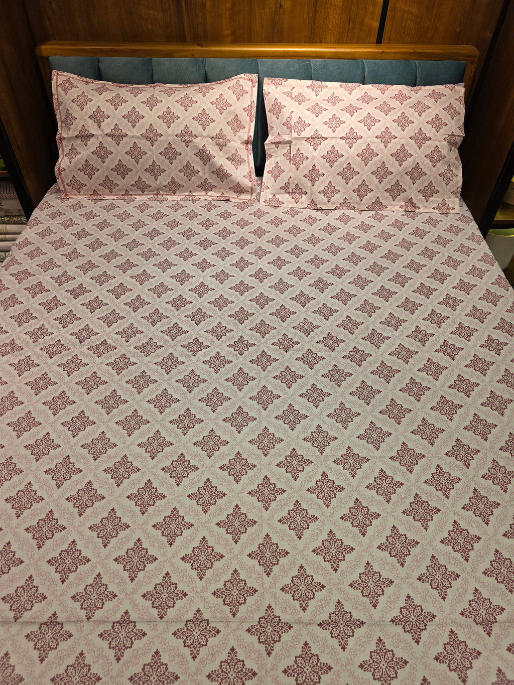 Queen Size Floral Bedsheet Set