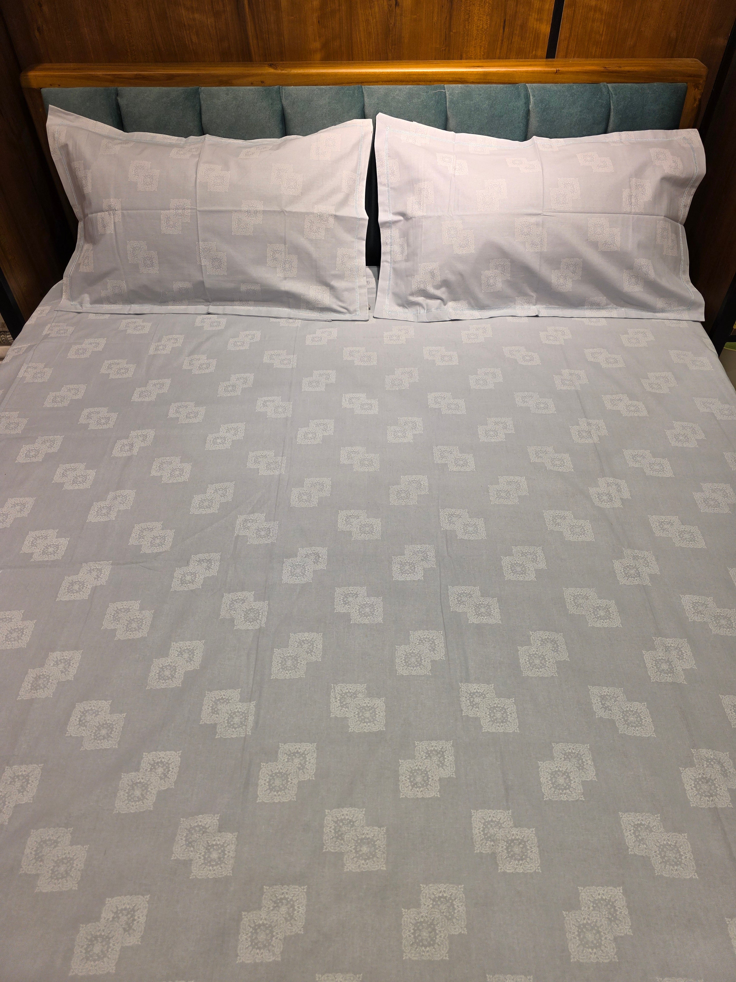 Queen Size Bedsheet Set
