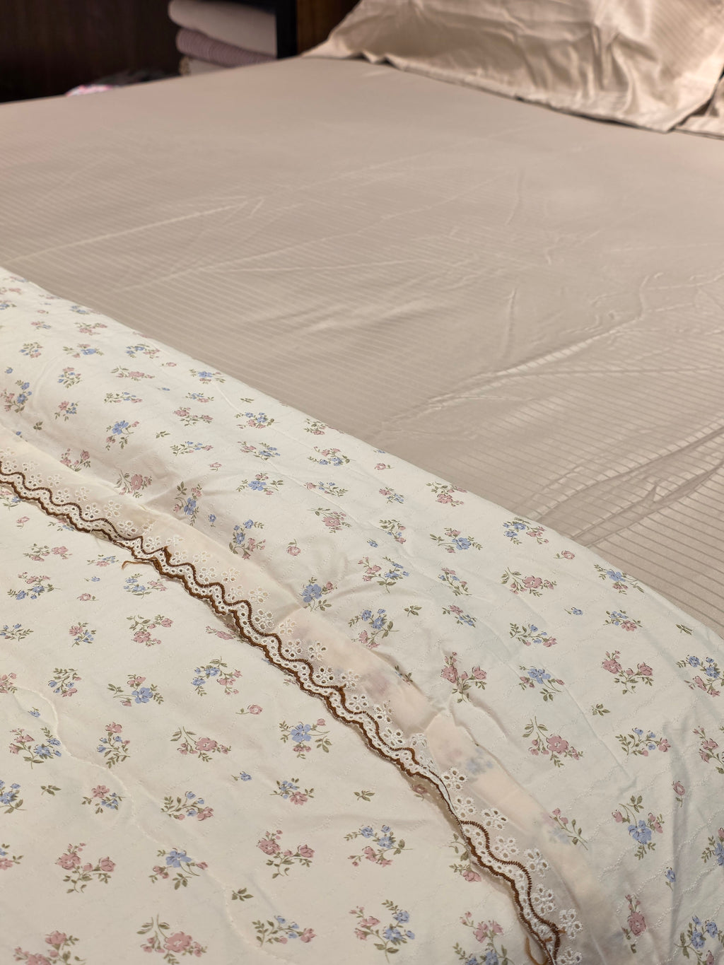 King Size Lace Comforter