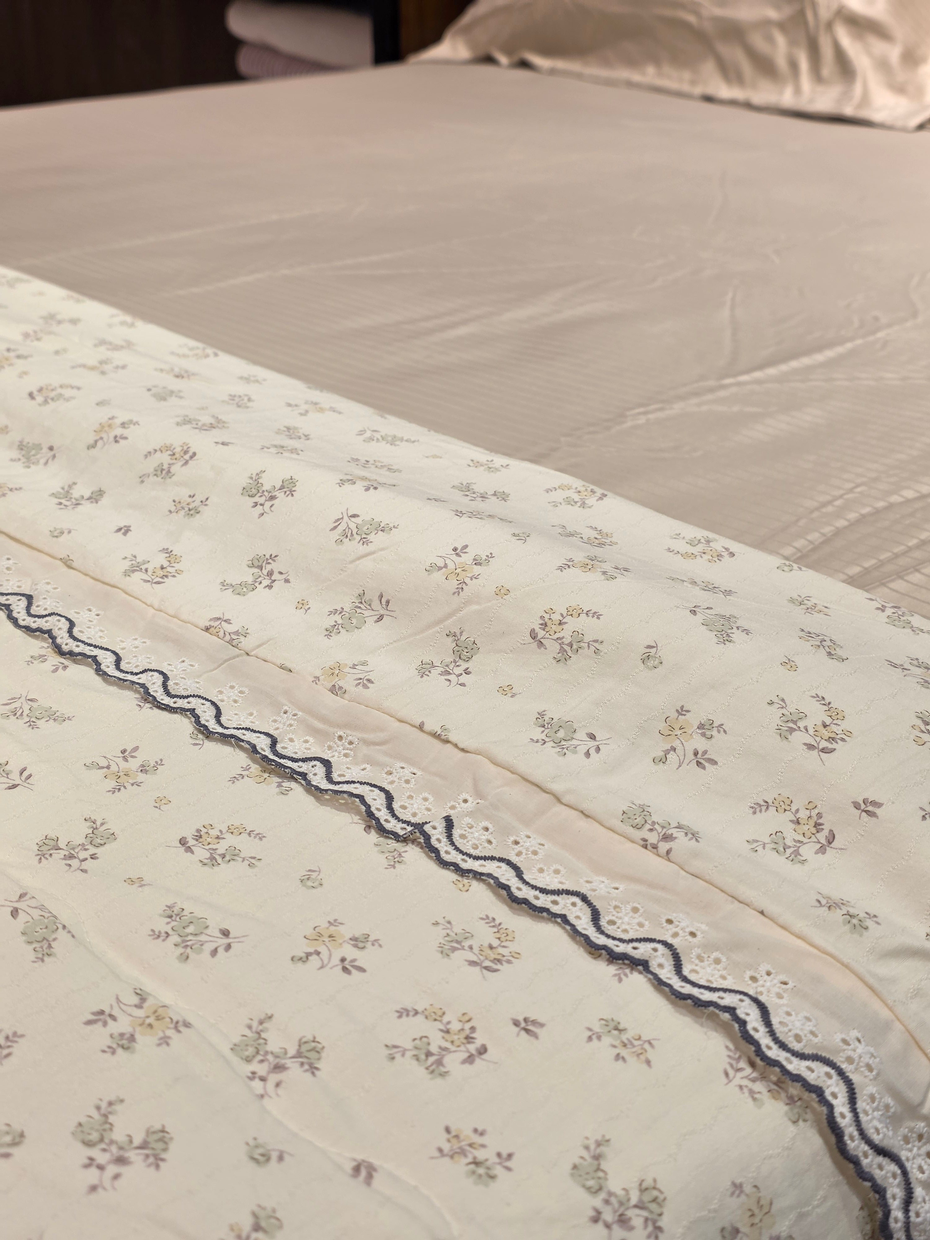 King Size Lace Comforter