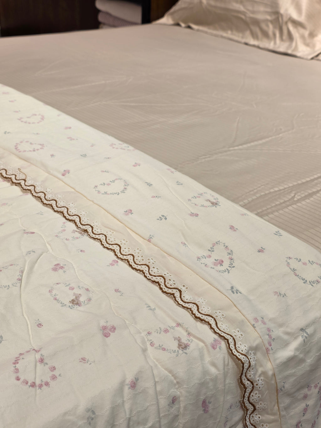 King Size Lace Comforter