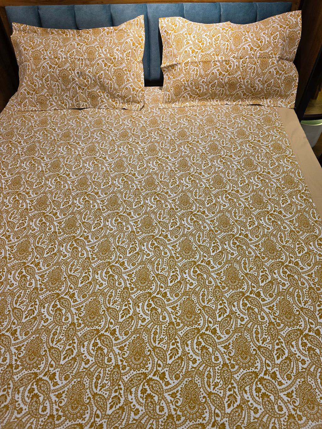 King Border Bedsheet Set