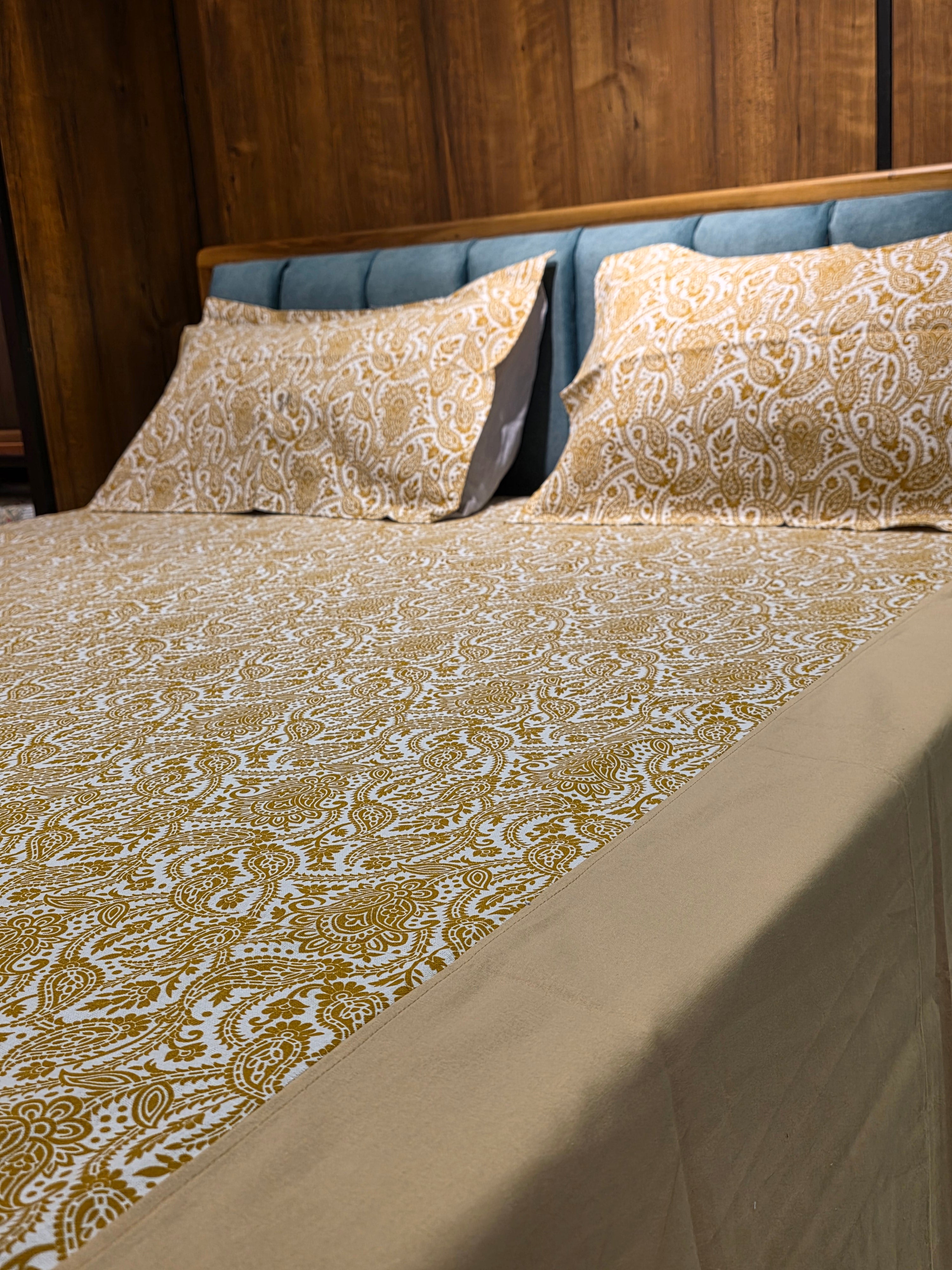 King Border Bedsheet Set