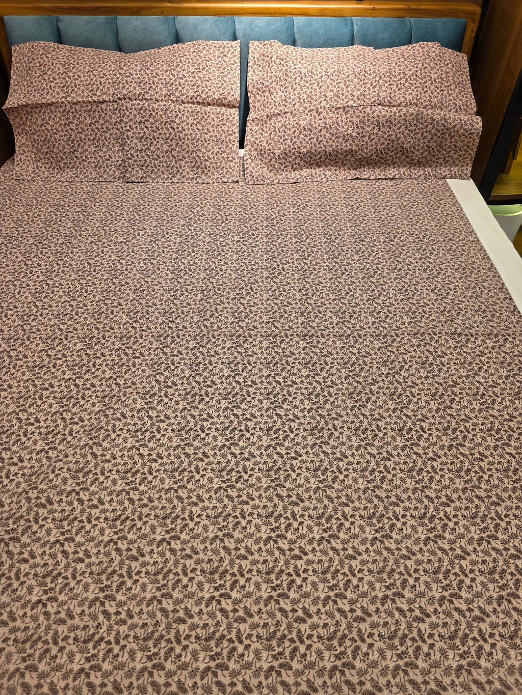 King Border Bedsheet Set