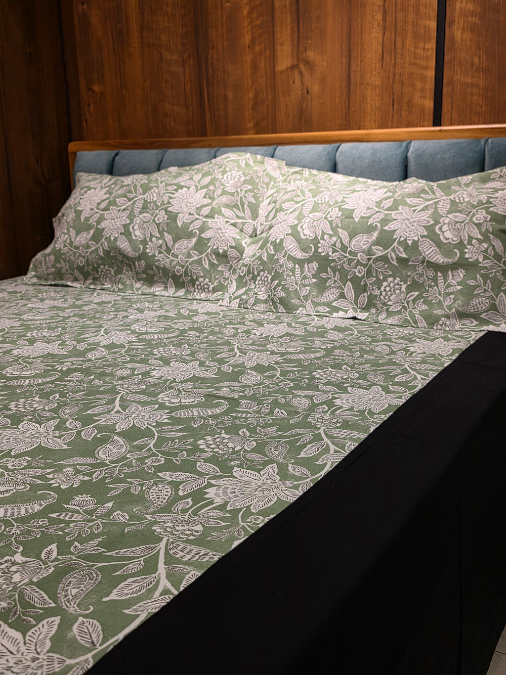 King Border Bedsheet Set