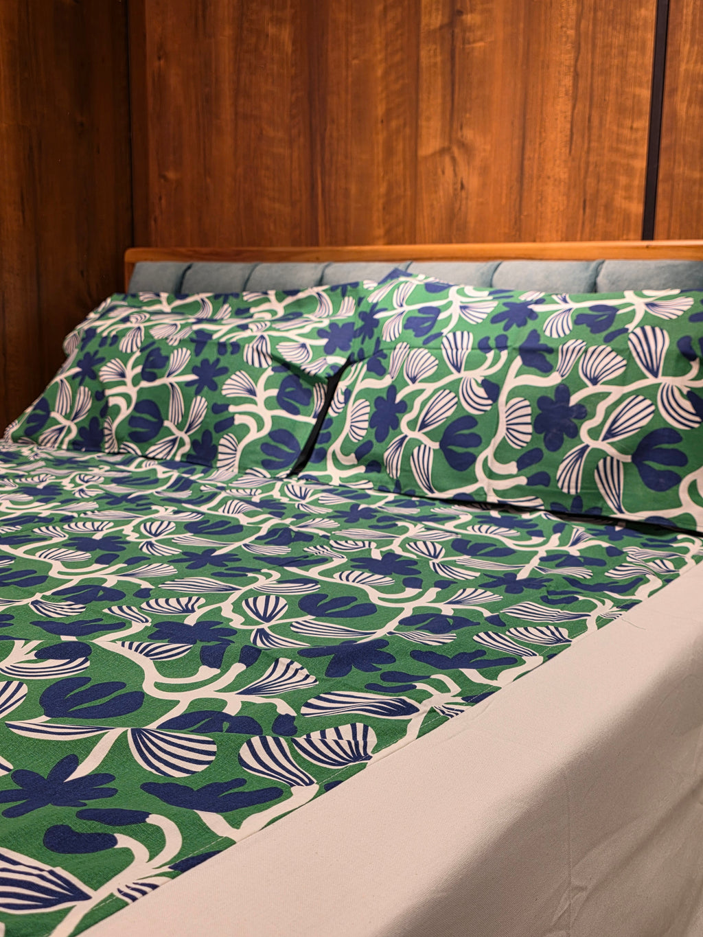 King Border Bedsheet Set