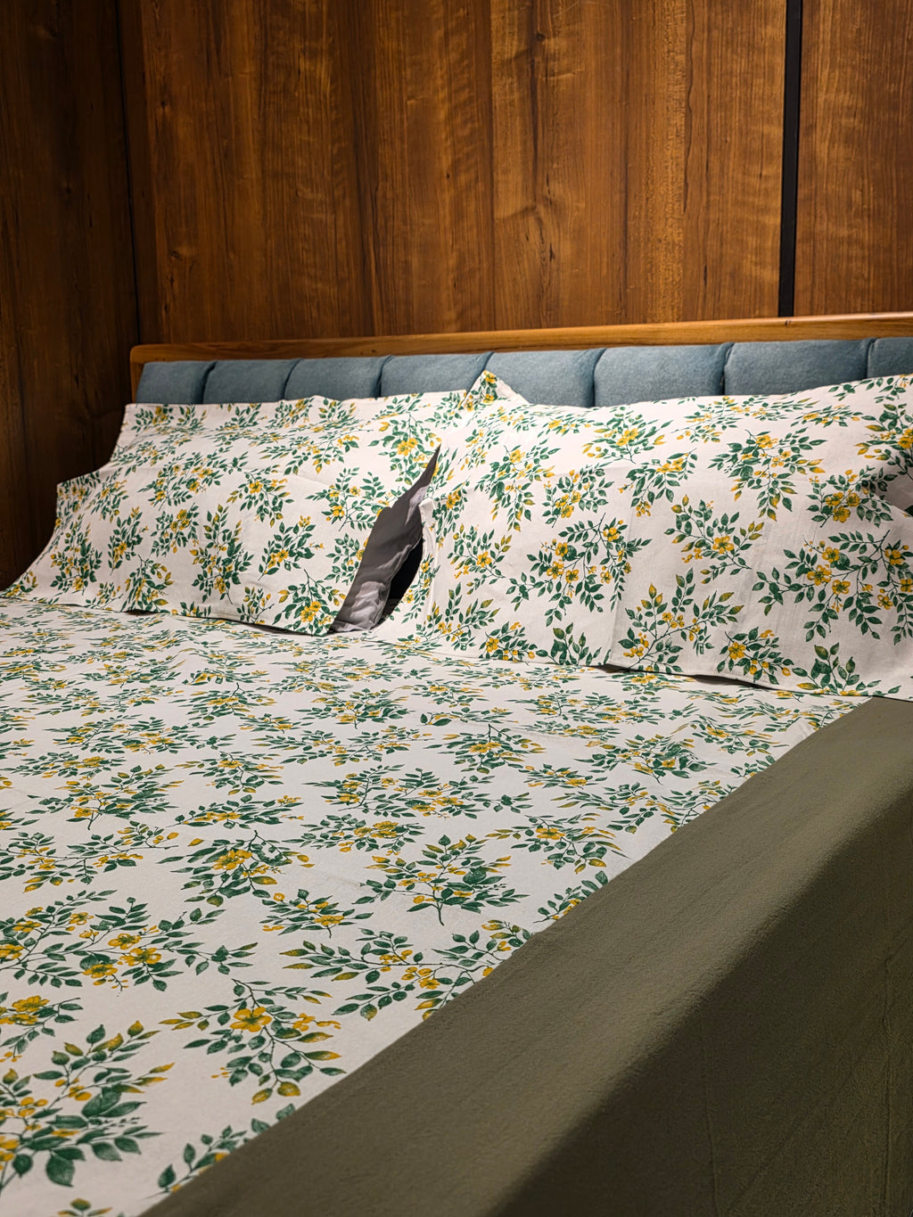 King Border Bedsheet Set