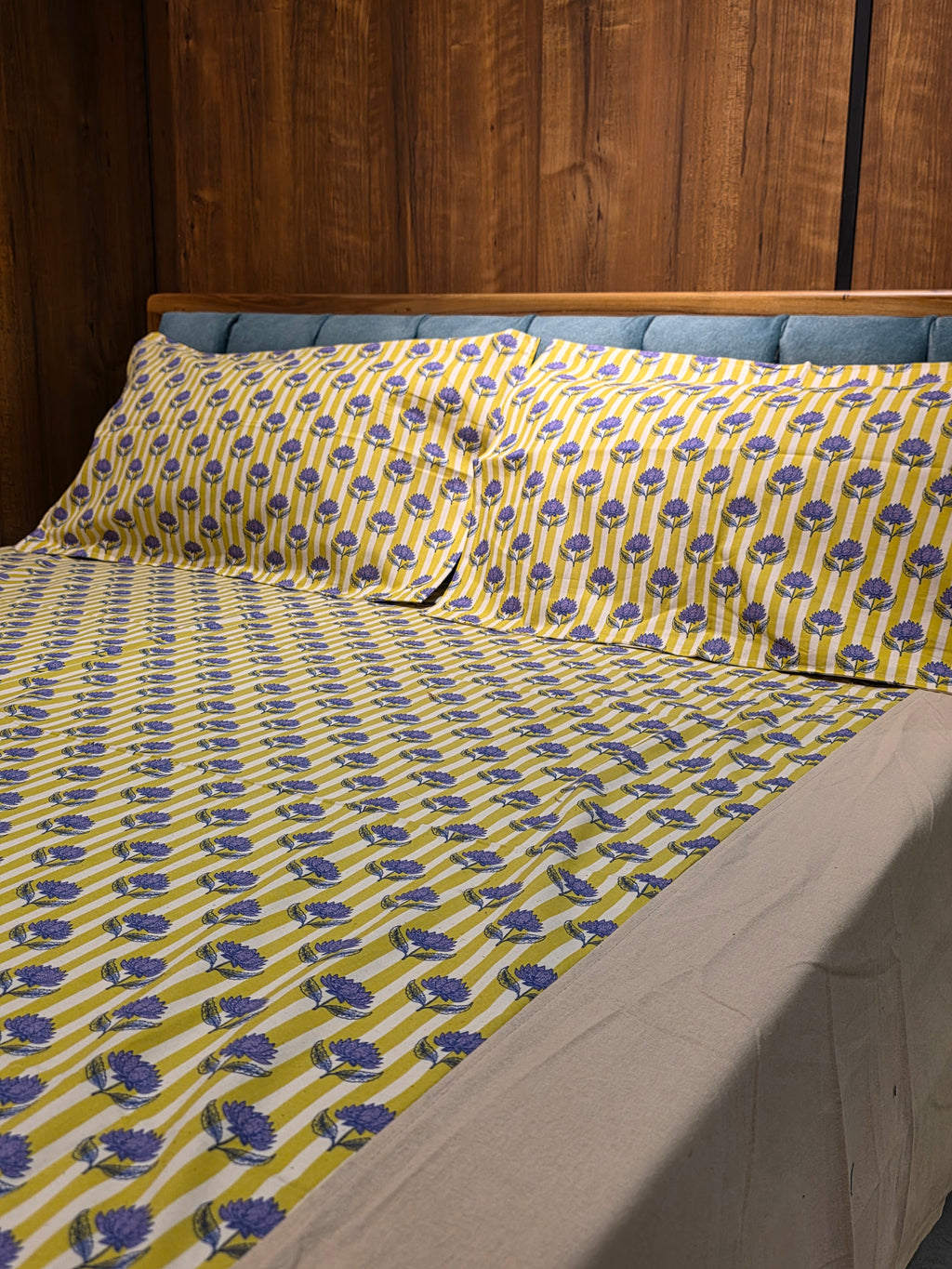 King Border Bedsheet Set