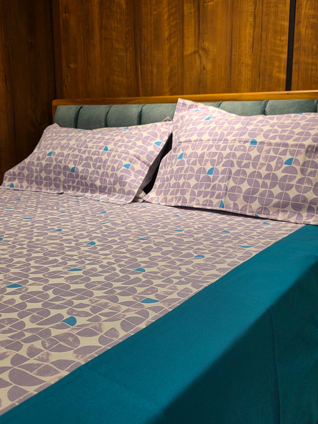 King Border Bedsheet Set