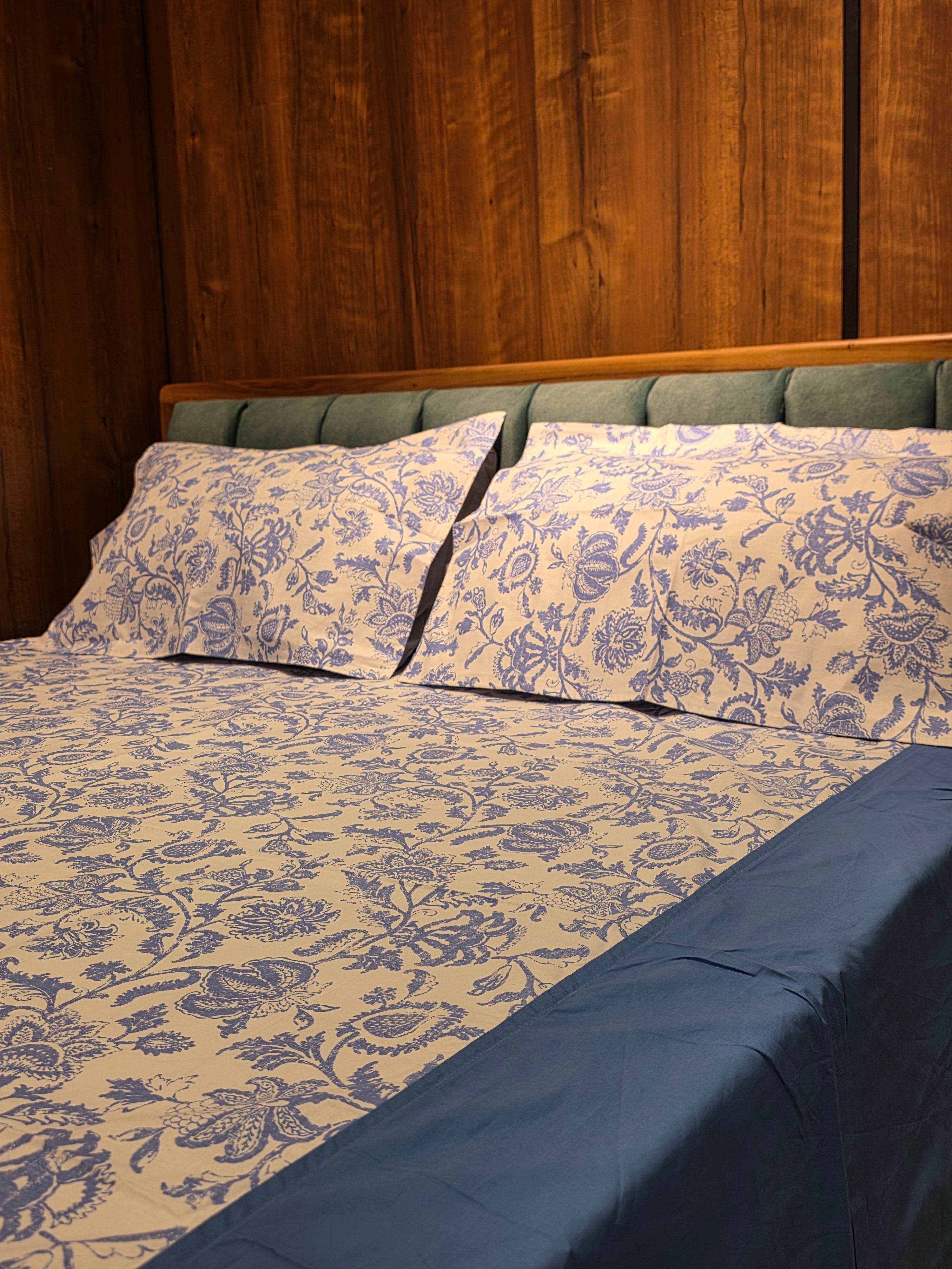 King Border Bedsheet Set