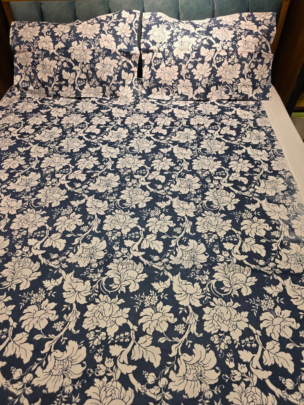 King Border Bedsheet Set
