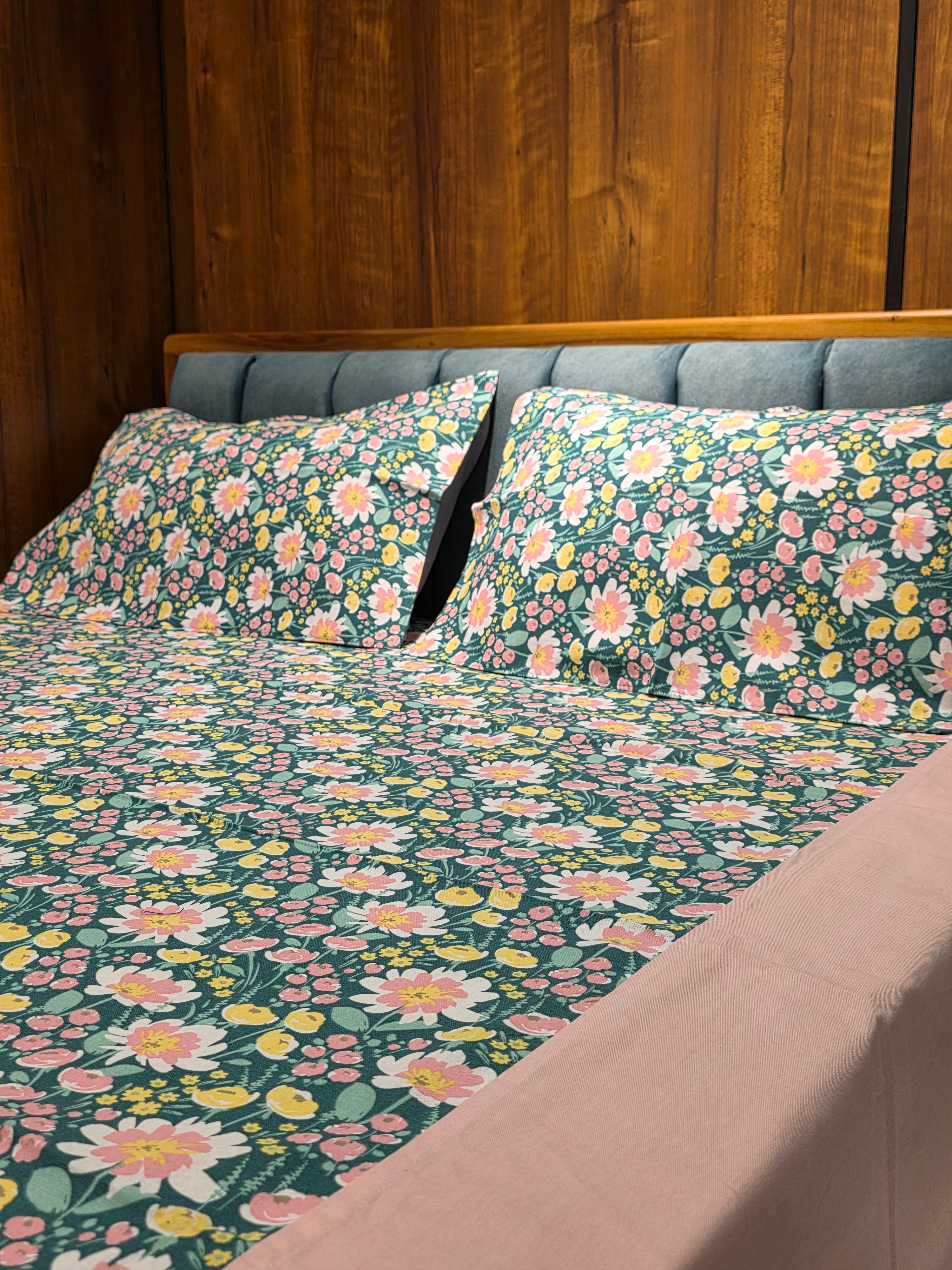 King Border Bedsheet Set