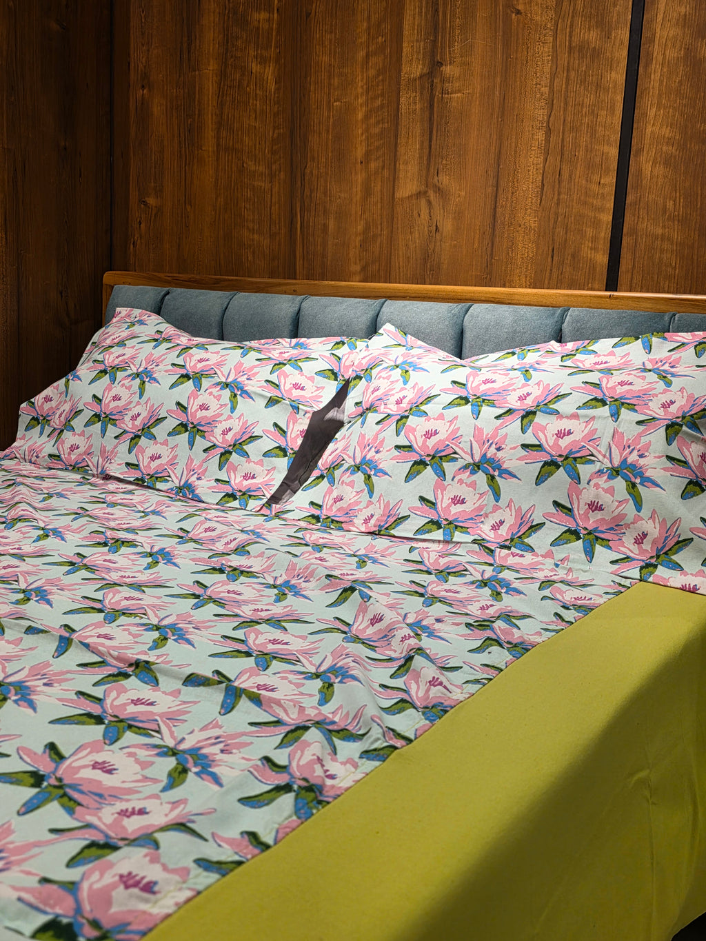 King Border Bedsheet Set
