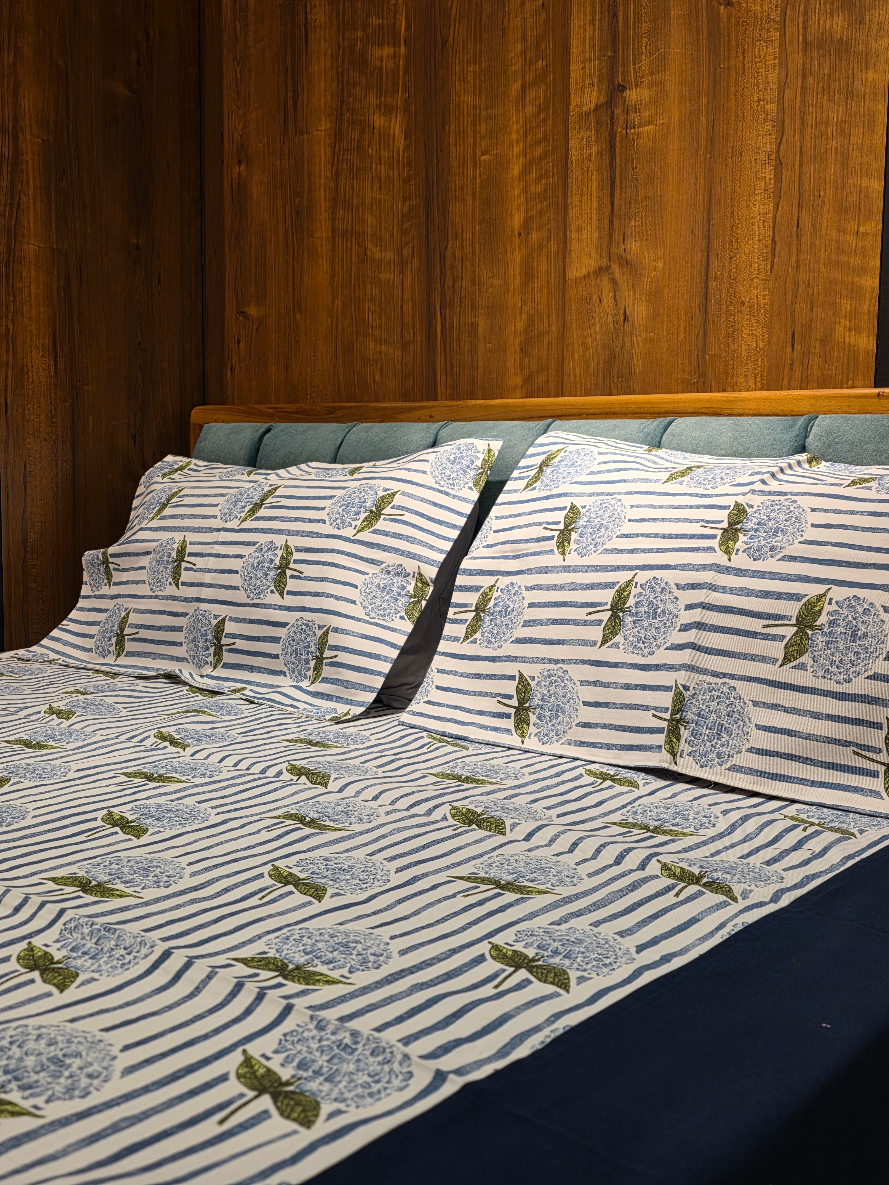King Border Bedsheet Set