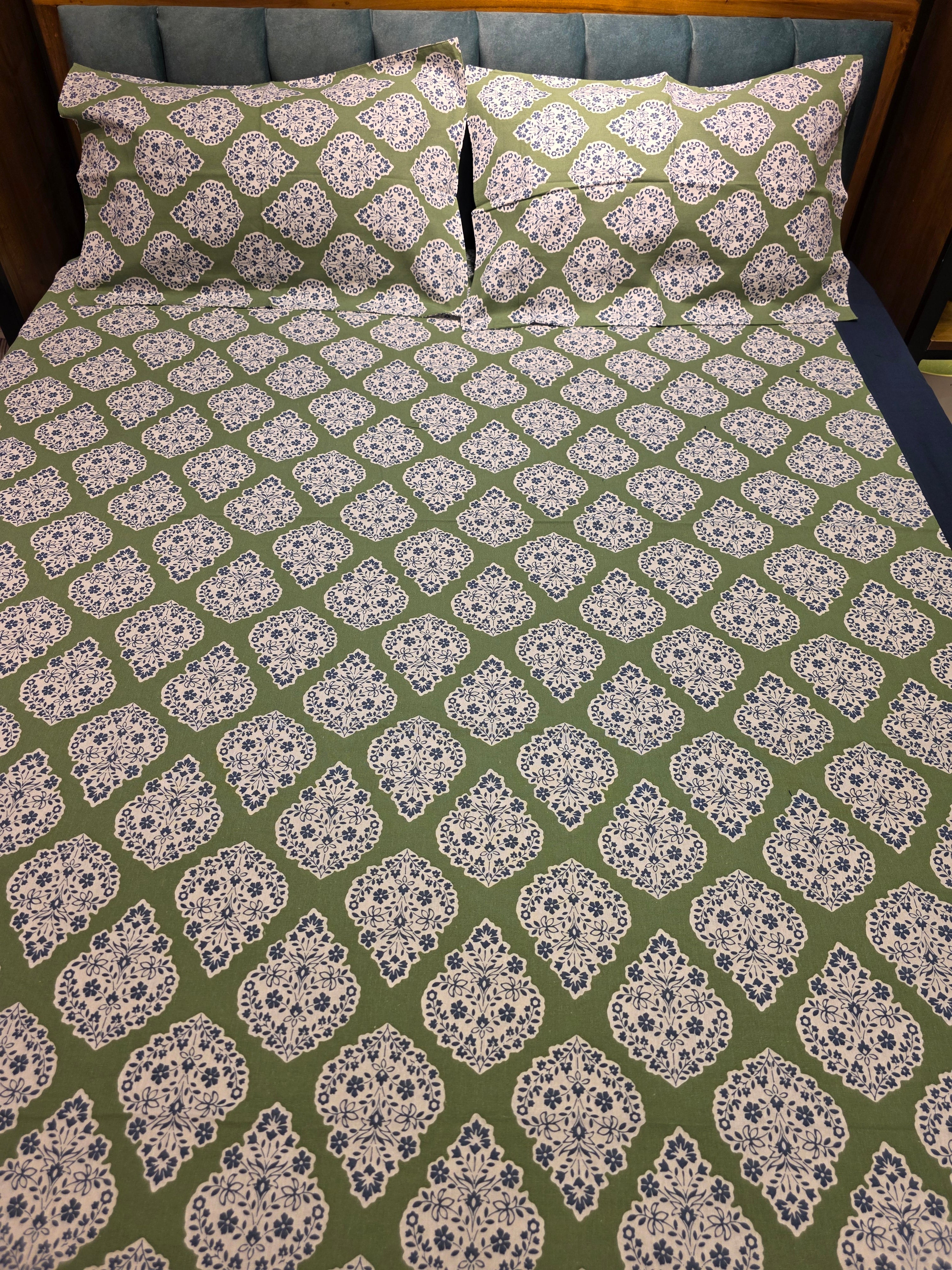 King Border Bedsheet Set