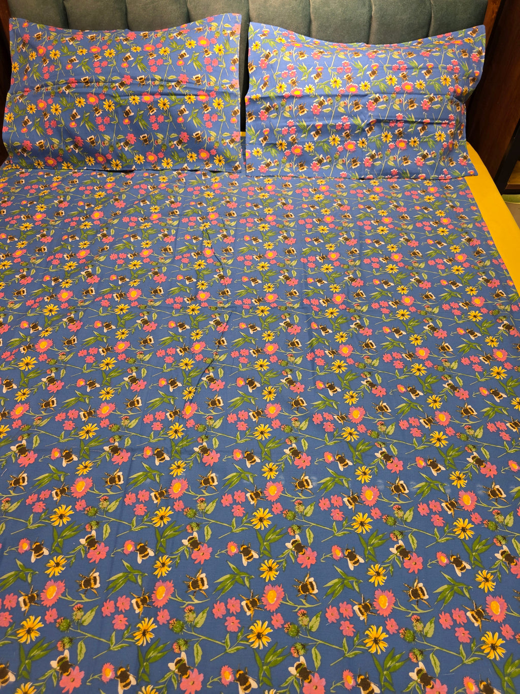 King Border Bedsheet Set