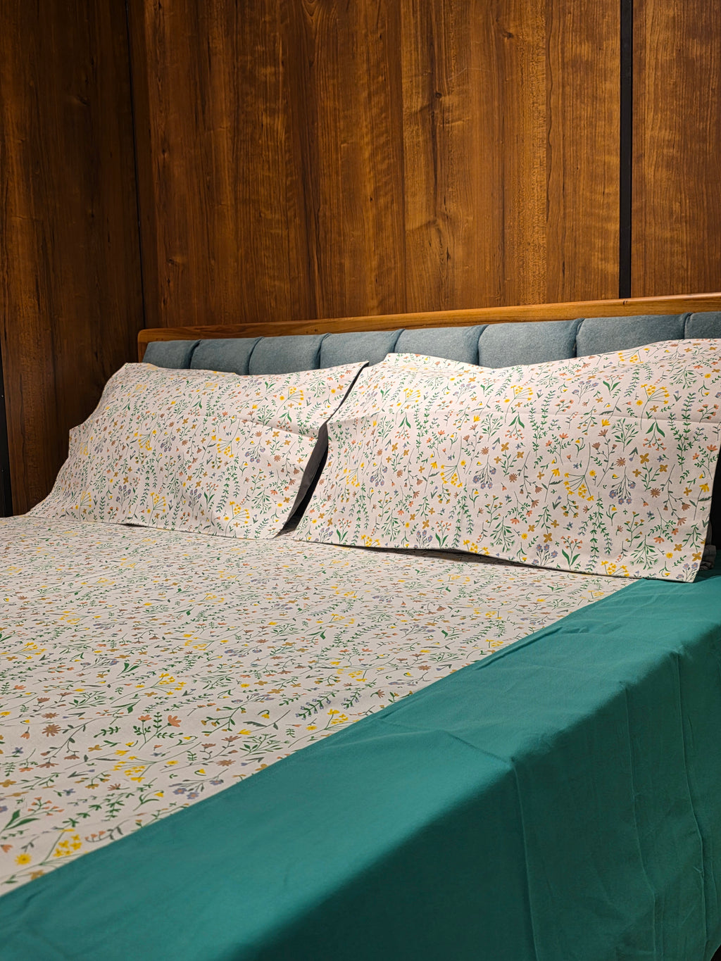 King Border Bedsheet Set