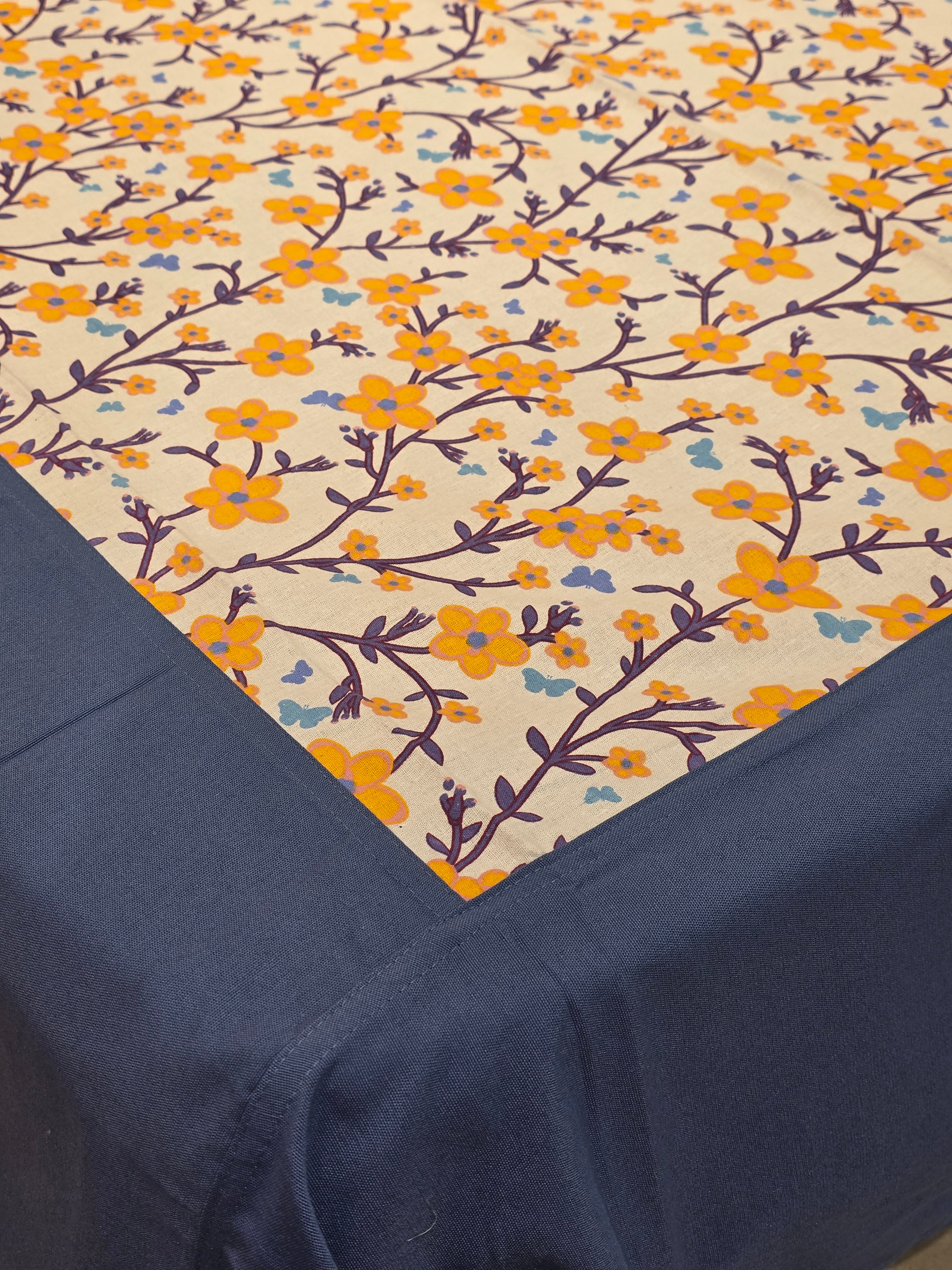 Queen Border Bedsheet Set