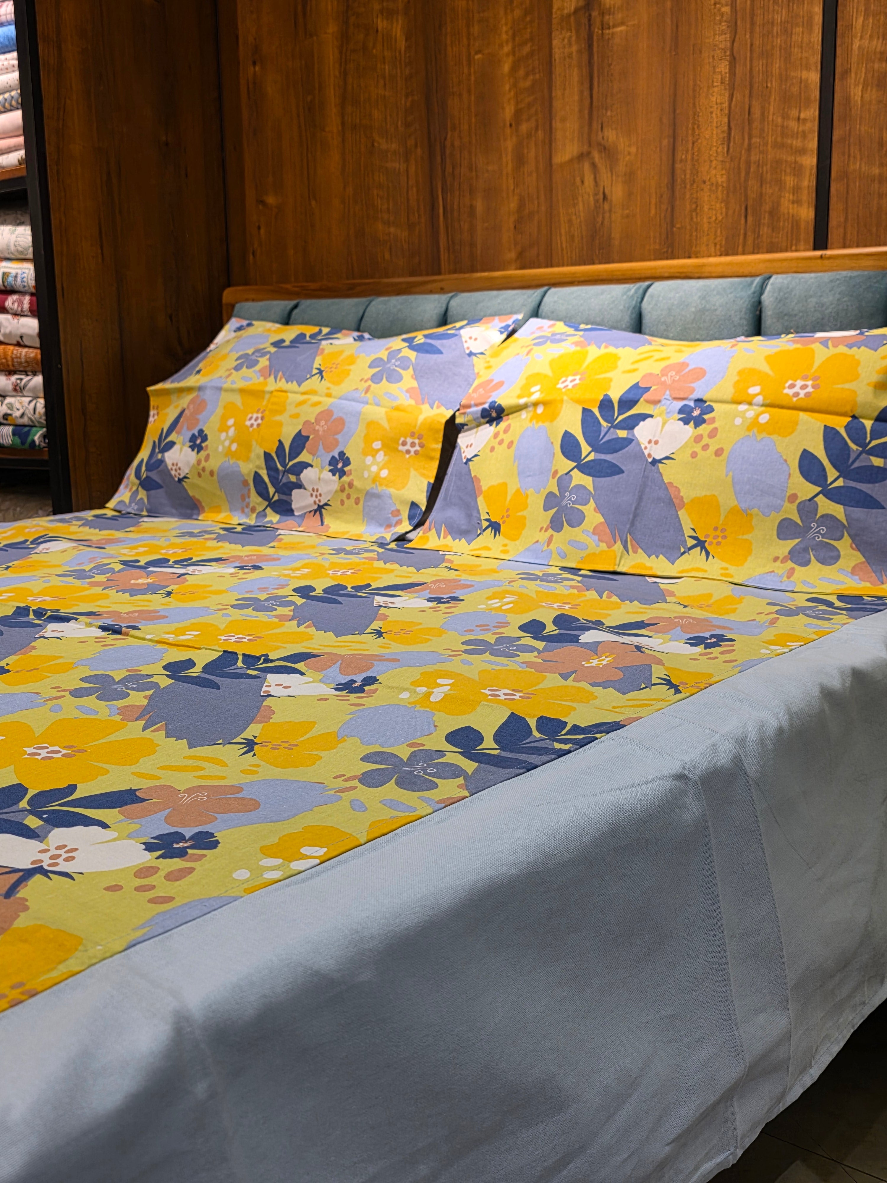 Queen Border Bedsheet Set