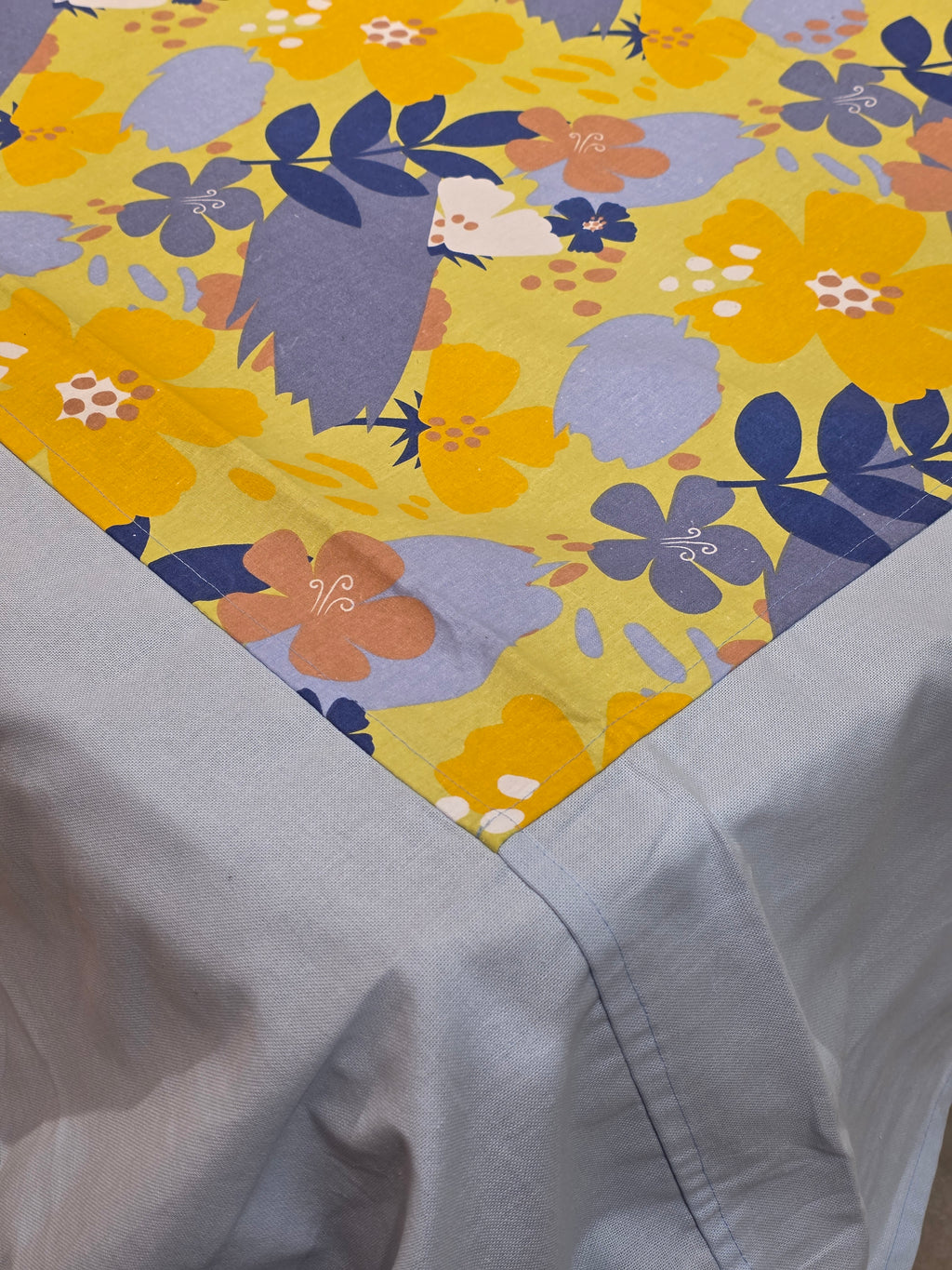 Queen Border Bedsheet Set