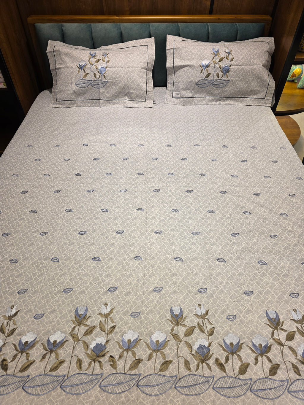 King Size Embroidered Bedsheet Set