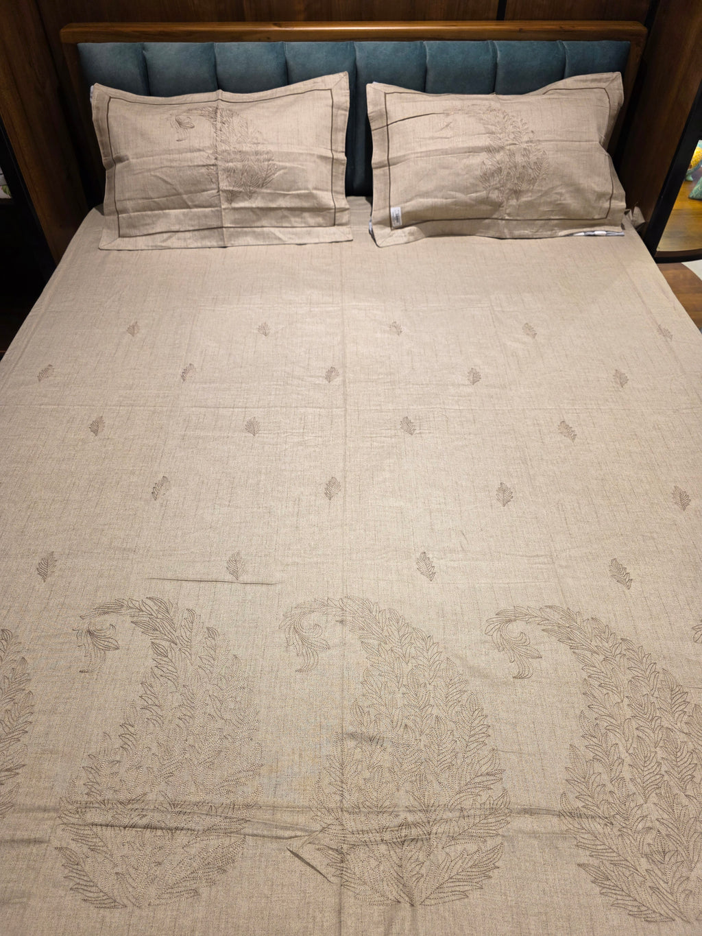 King Size Embroidered Bedsheet Set