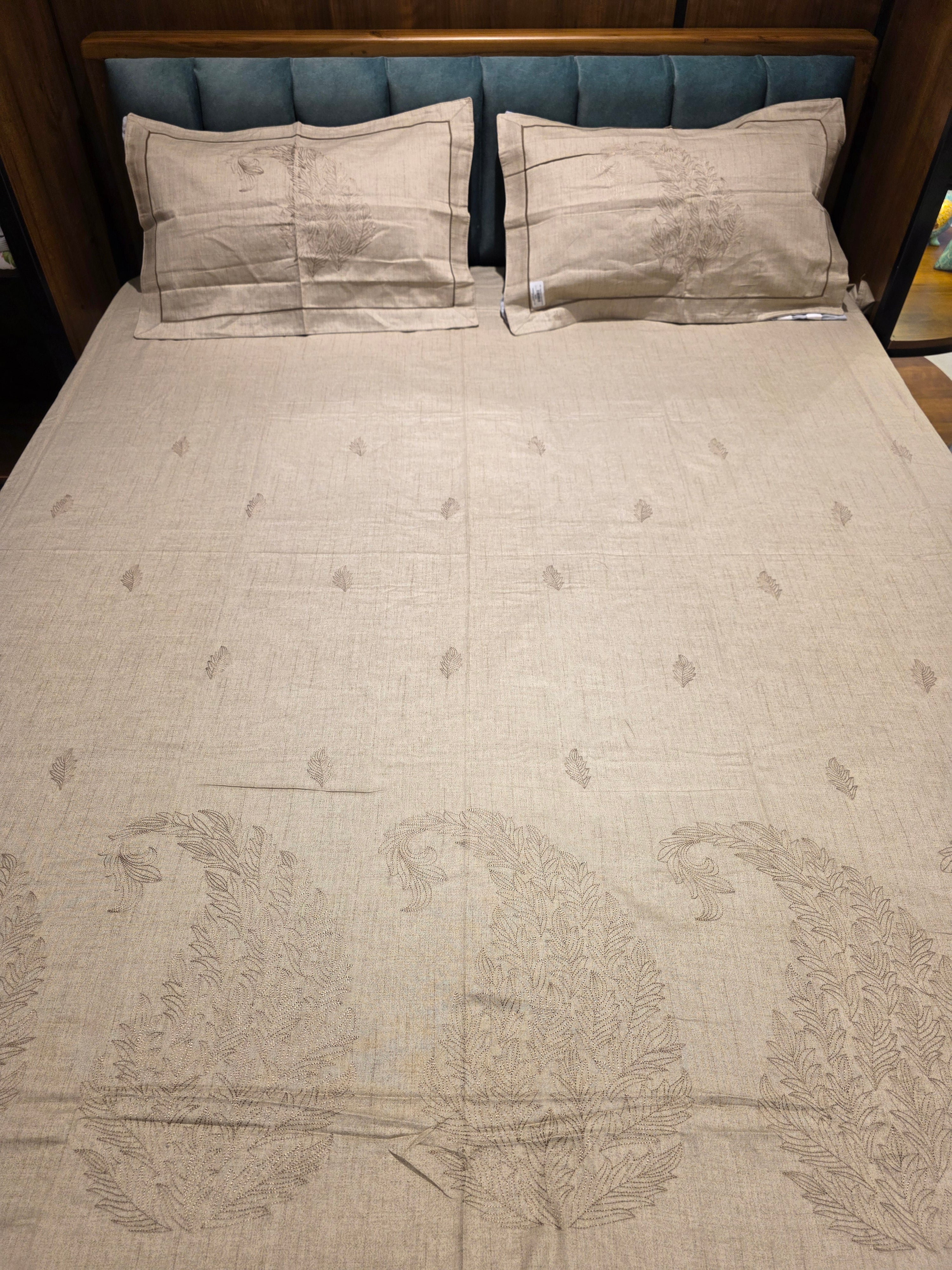 King Size Embroidered Bedsheet Set