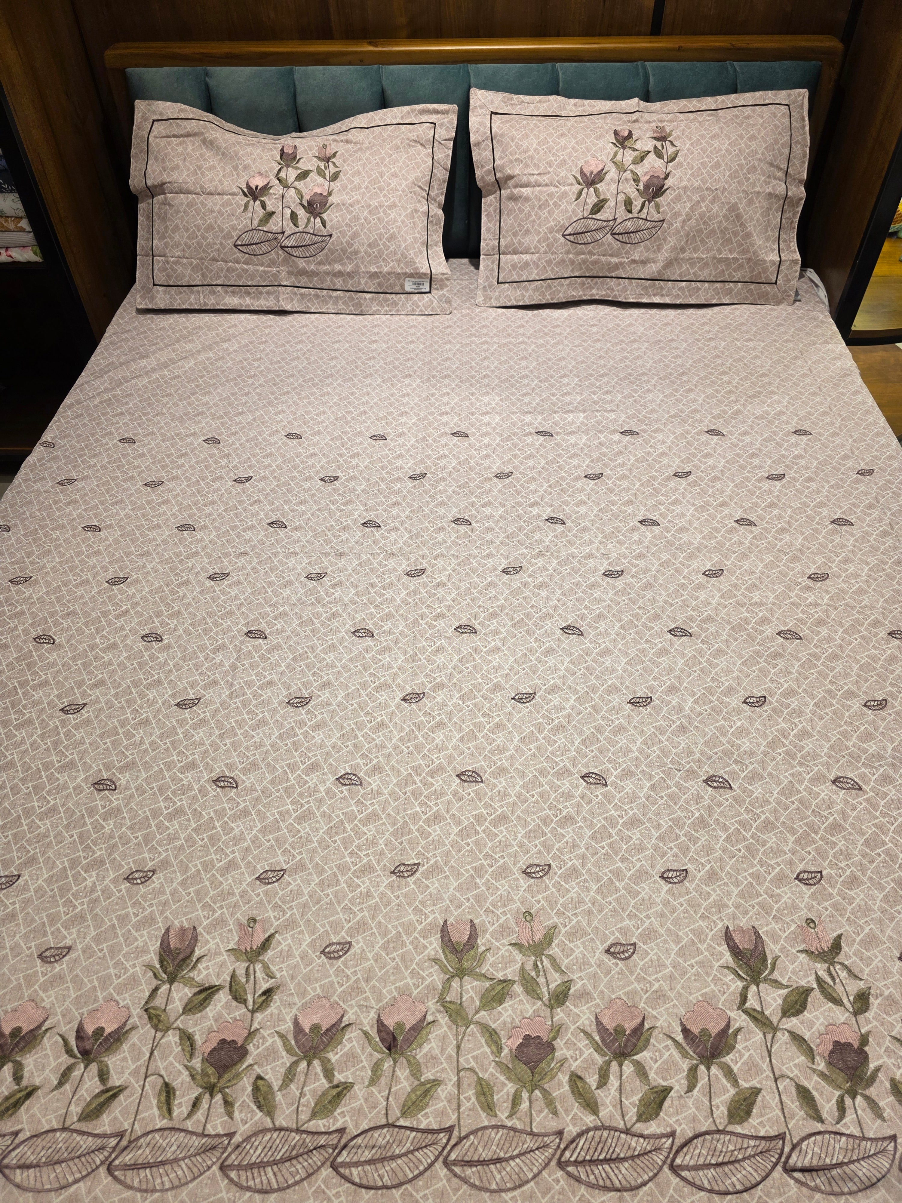 King Size Embroidered Bedsheet Set