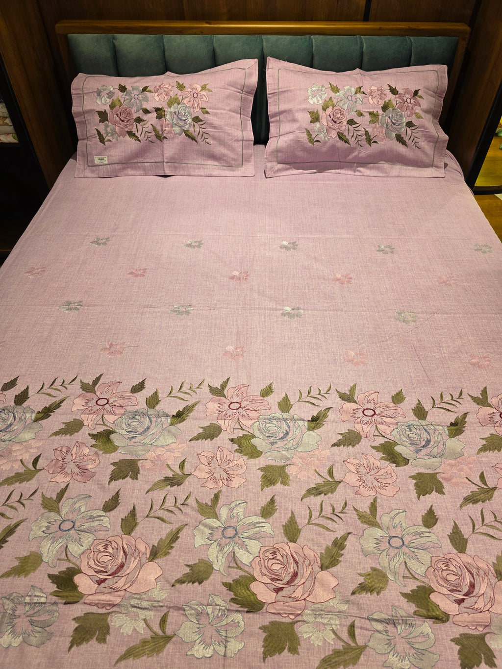 King Size Embroidered Bedsheet Set