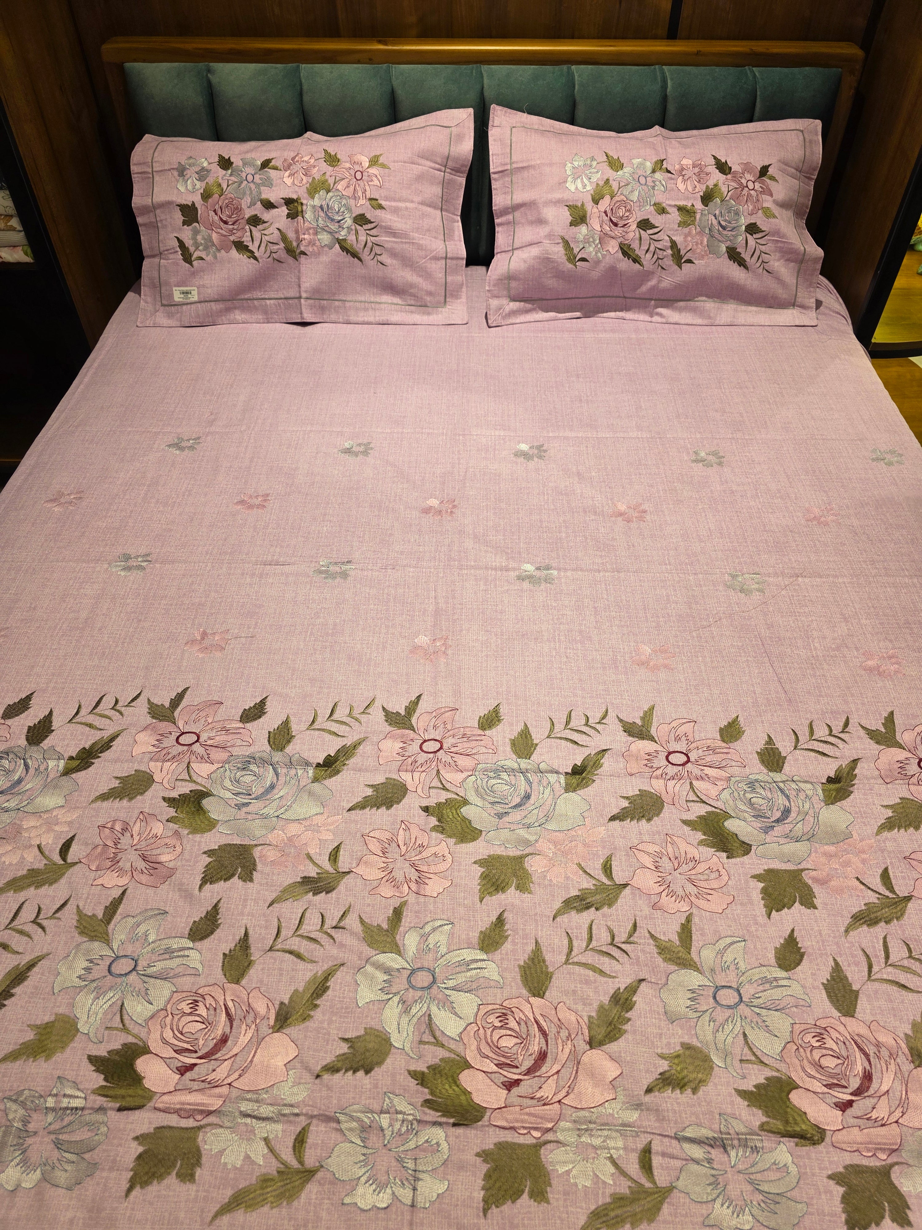 King Size Embroidered Bedsheet Set