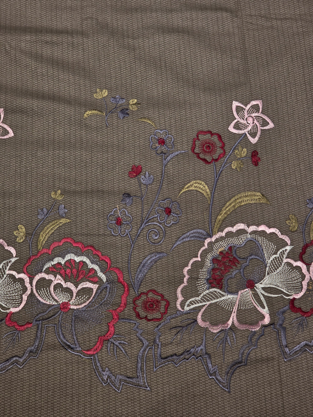 King Size Embroidered Bedsheet Set