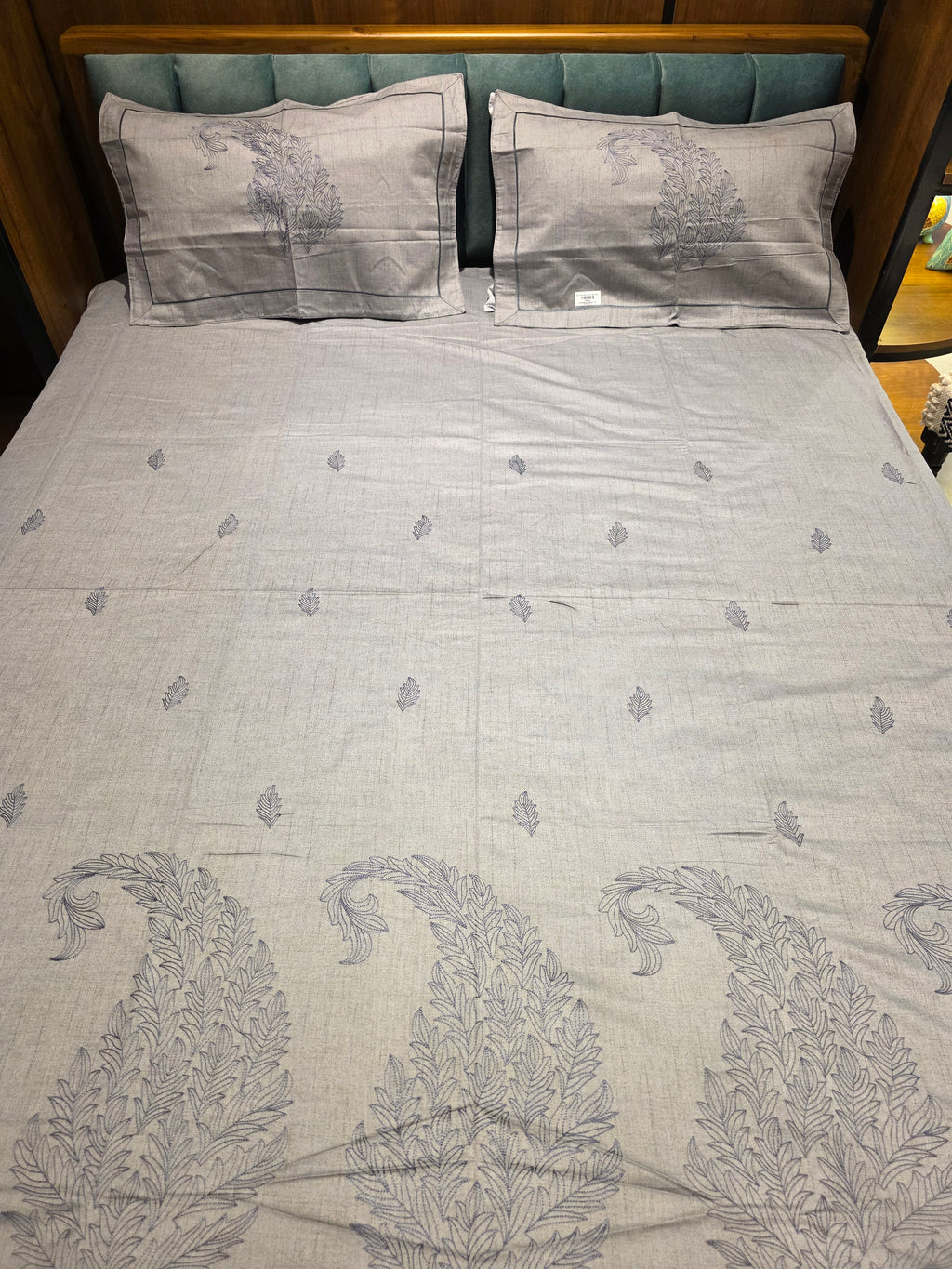 King Size Embroidered Bedsheet Set