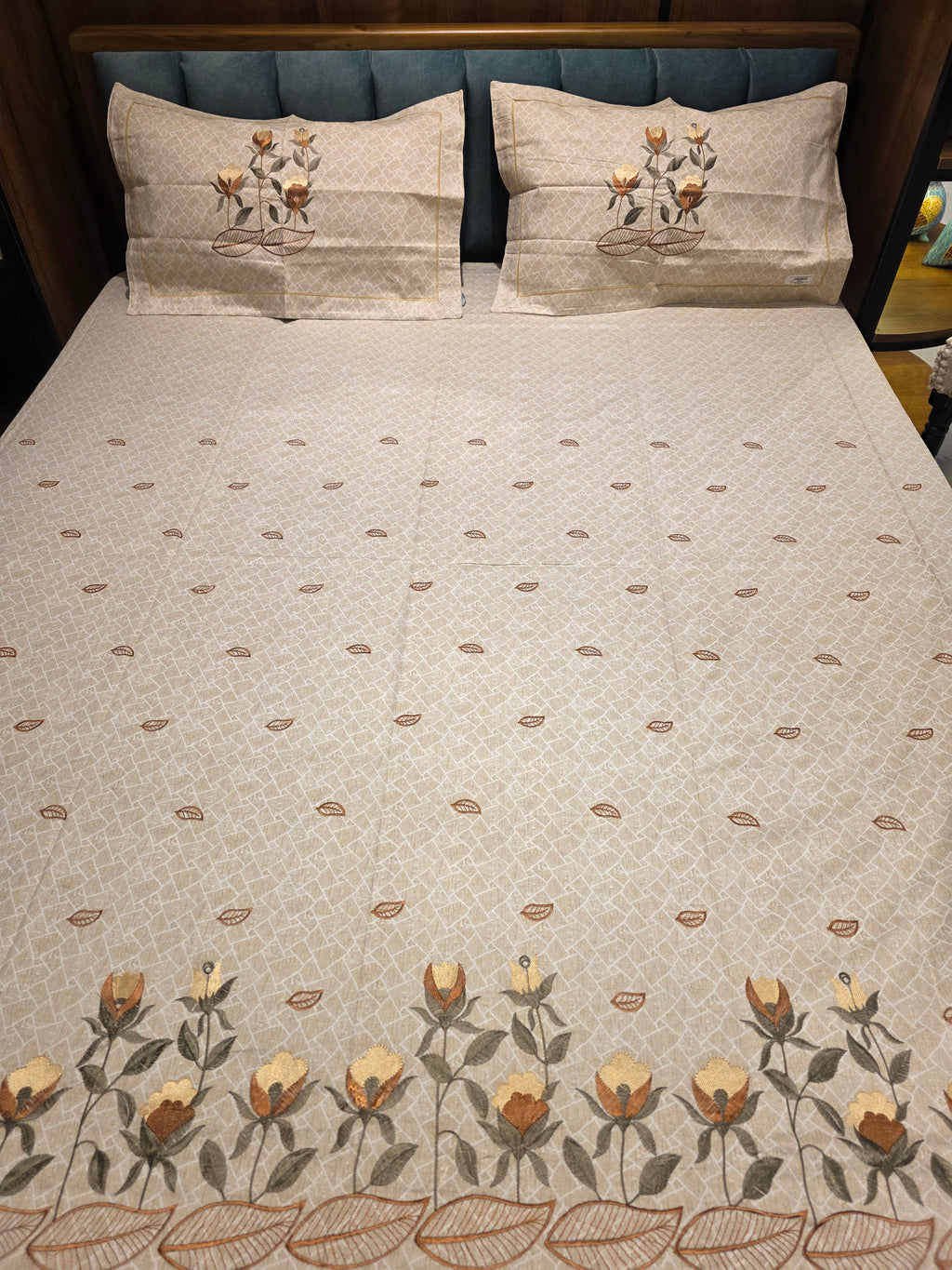 King Size Embroidered Bedsheet Set