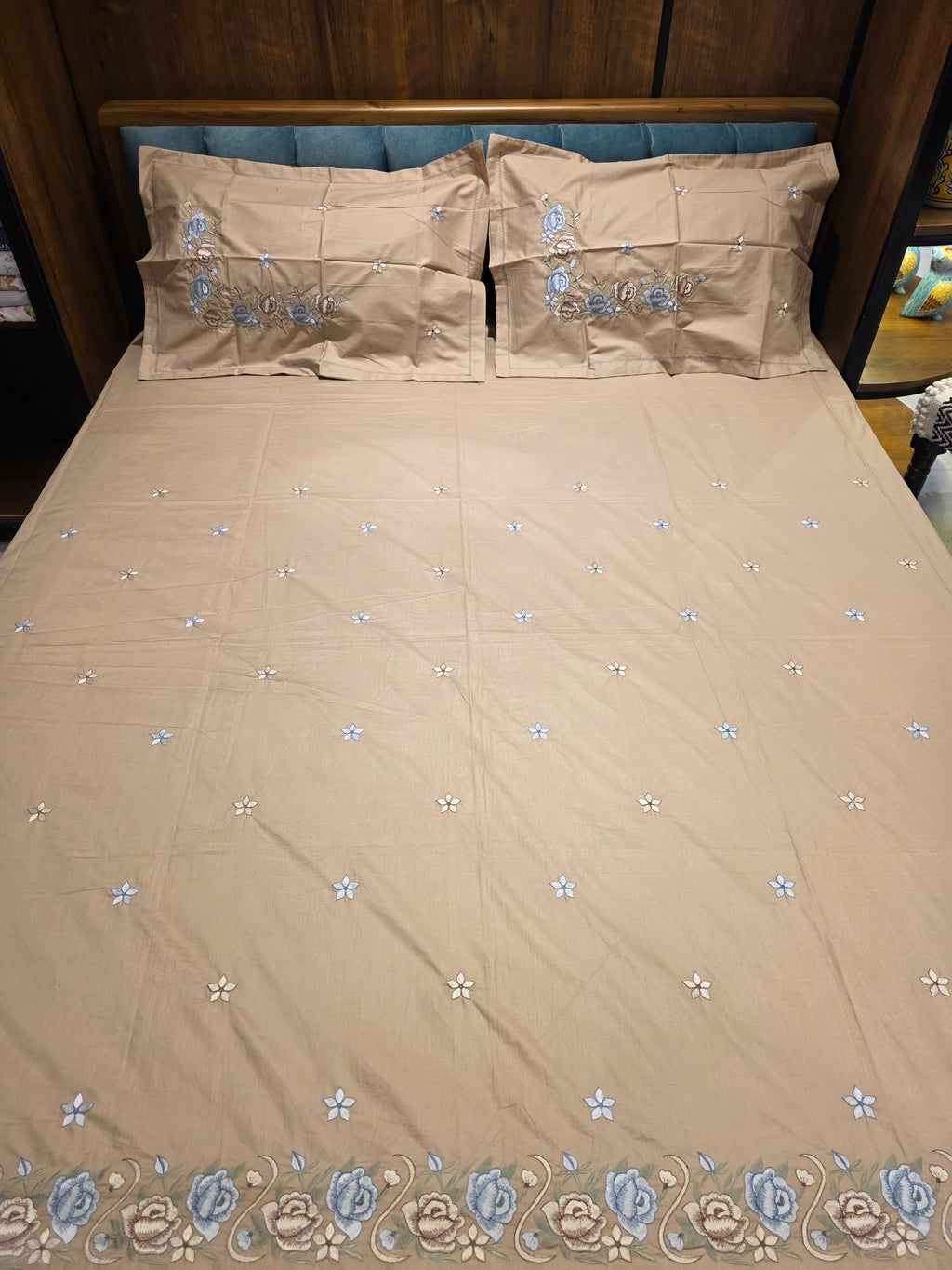 King Size Embroidered Bedsheet Set