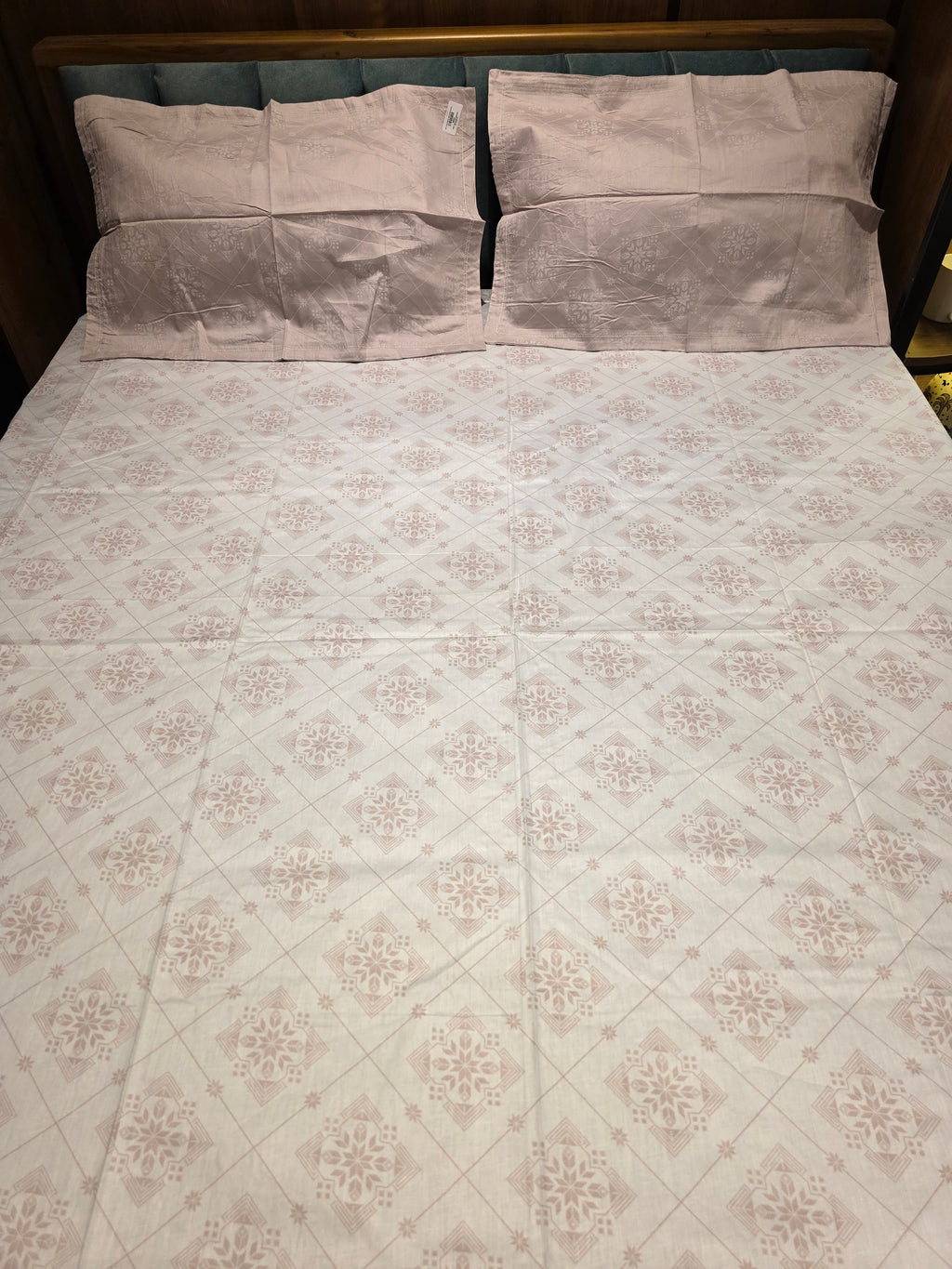 Soft Cotton Pastel Bedsheet Set
