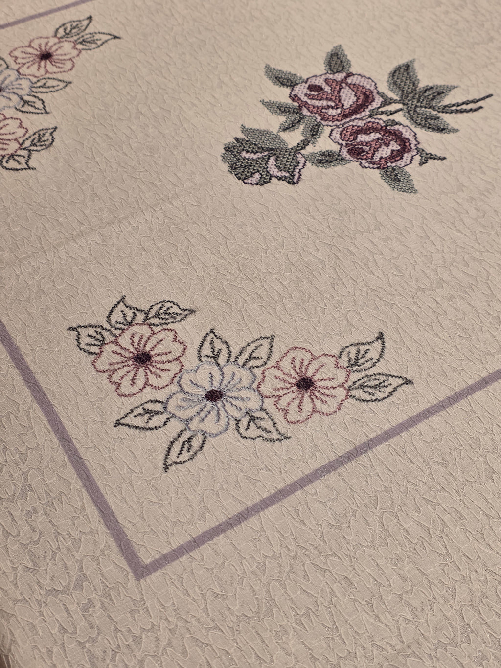 Lace Detail Table Cloth