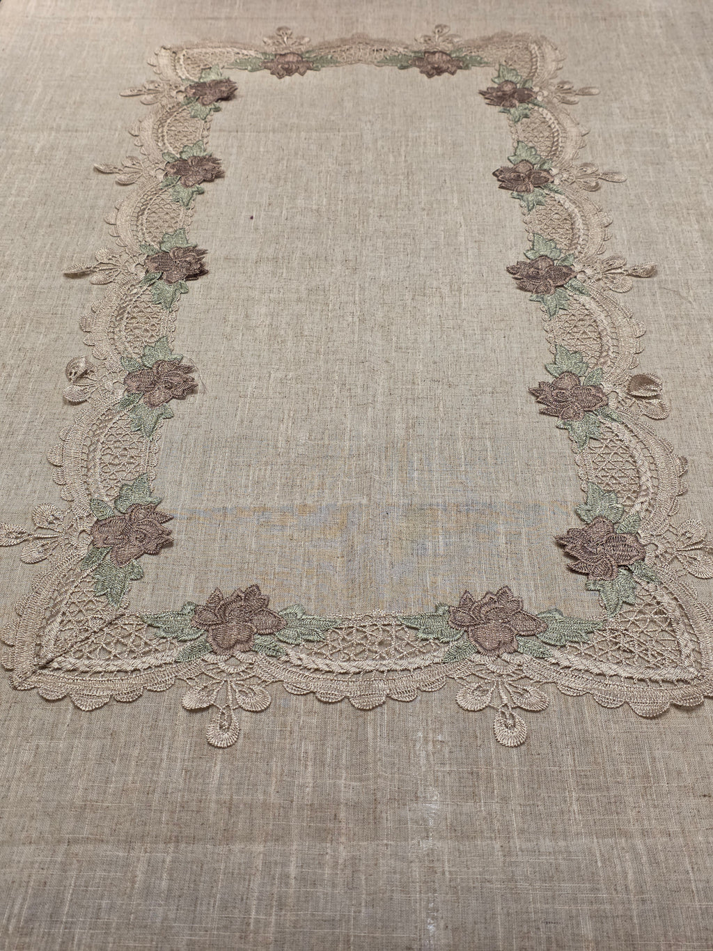 Lace Border Table Cloth