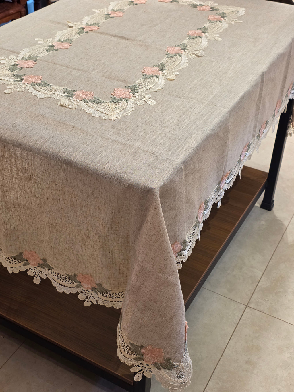 Lace Border Table Cloth