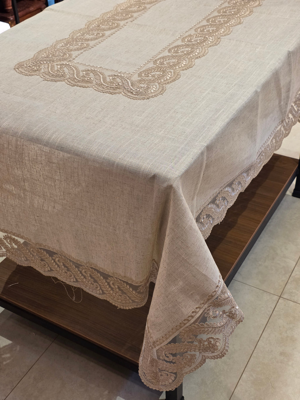 Lace Border Table Cloth